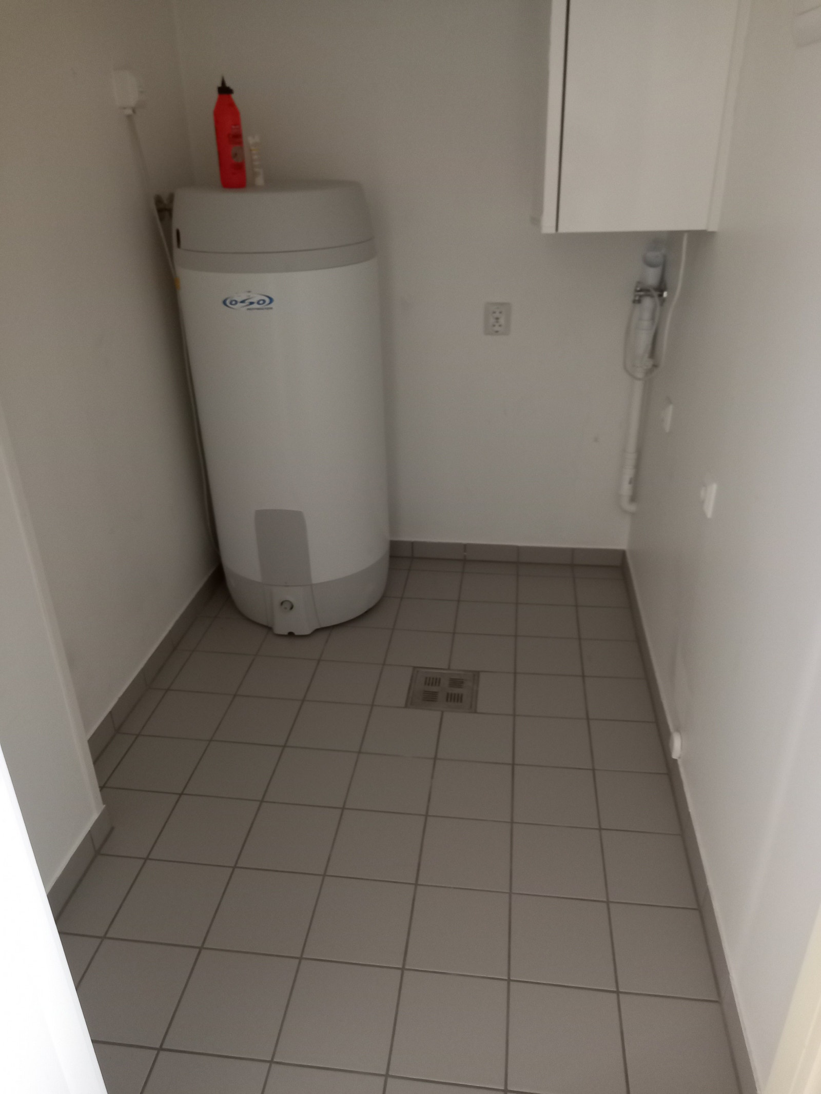 Vaskerom inn fra entre Galleribilde