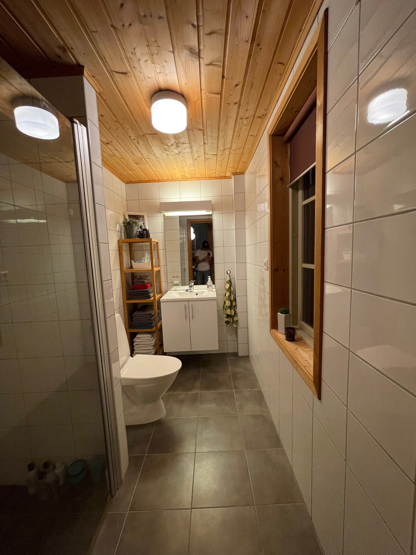 Bad nr. 2 med inngang fra stue Galleribilde