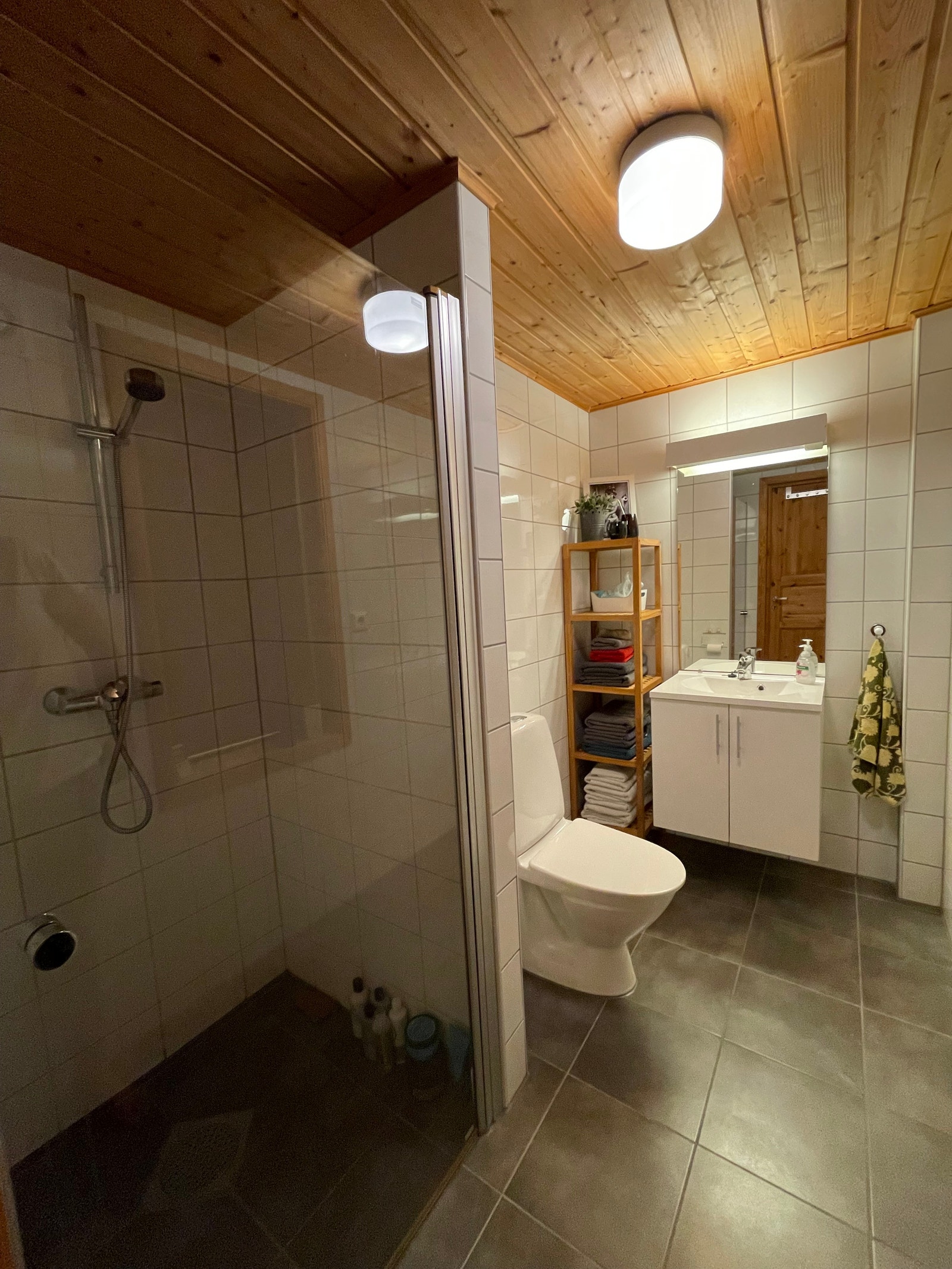 Bad nr. 2 med inngang fra stue Galleribilde