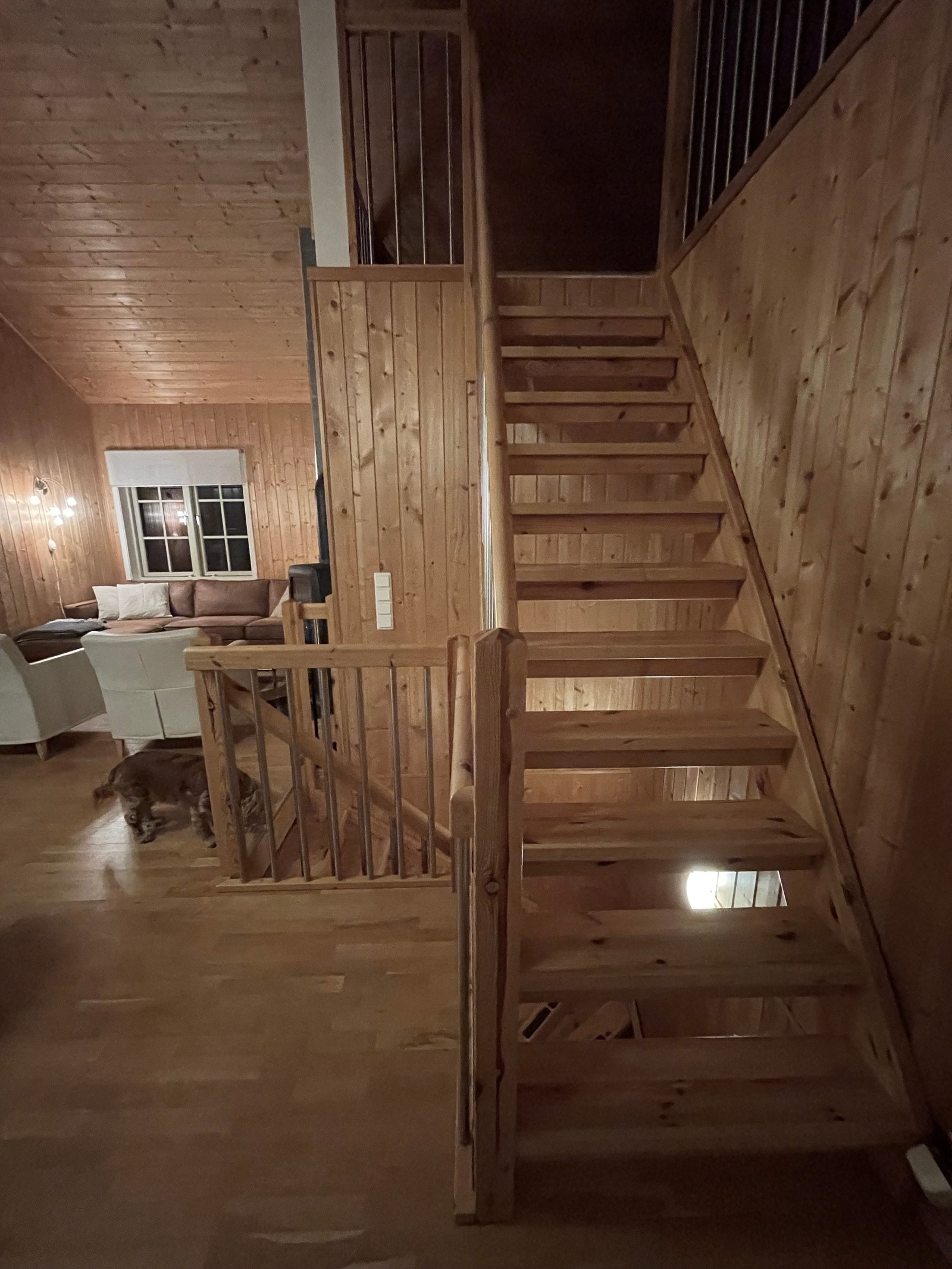 Trapp opp til hems/loftstue Galleribilde