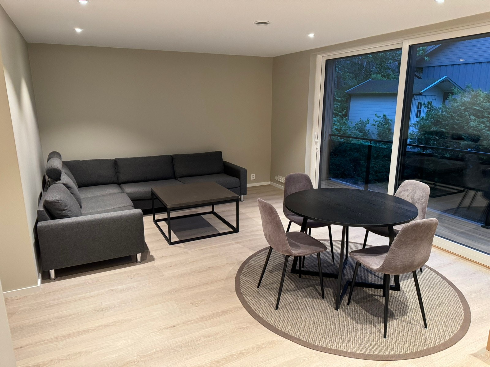 Åpen stue/kjøkken løsning Galleribilde