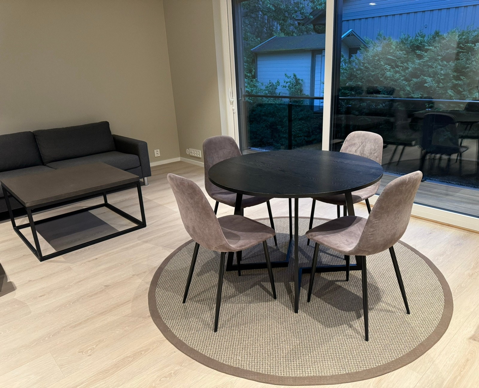 Stue/kjøkken Galleribilde