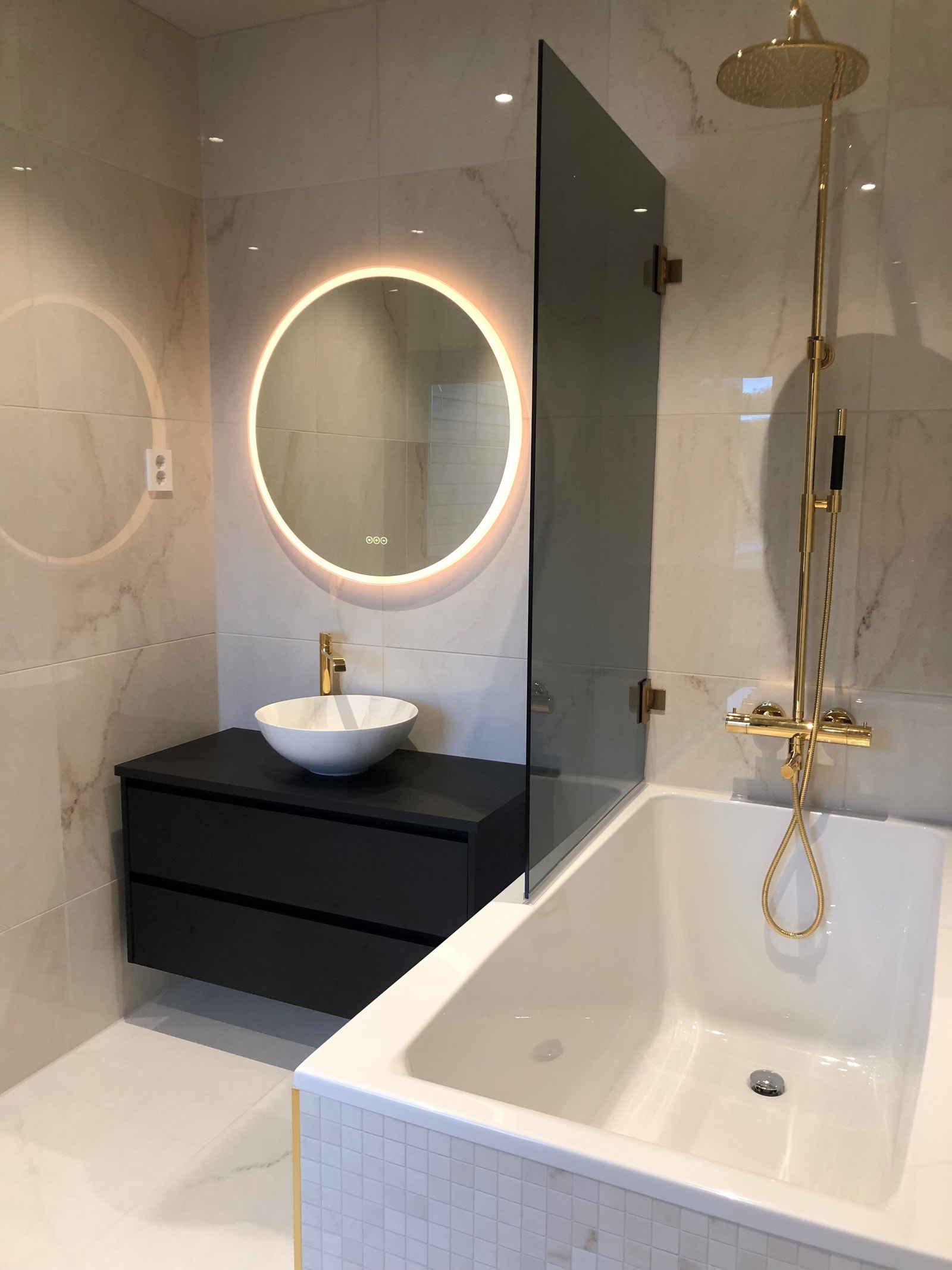 Bad. Kundetilpasset. Galleribilde