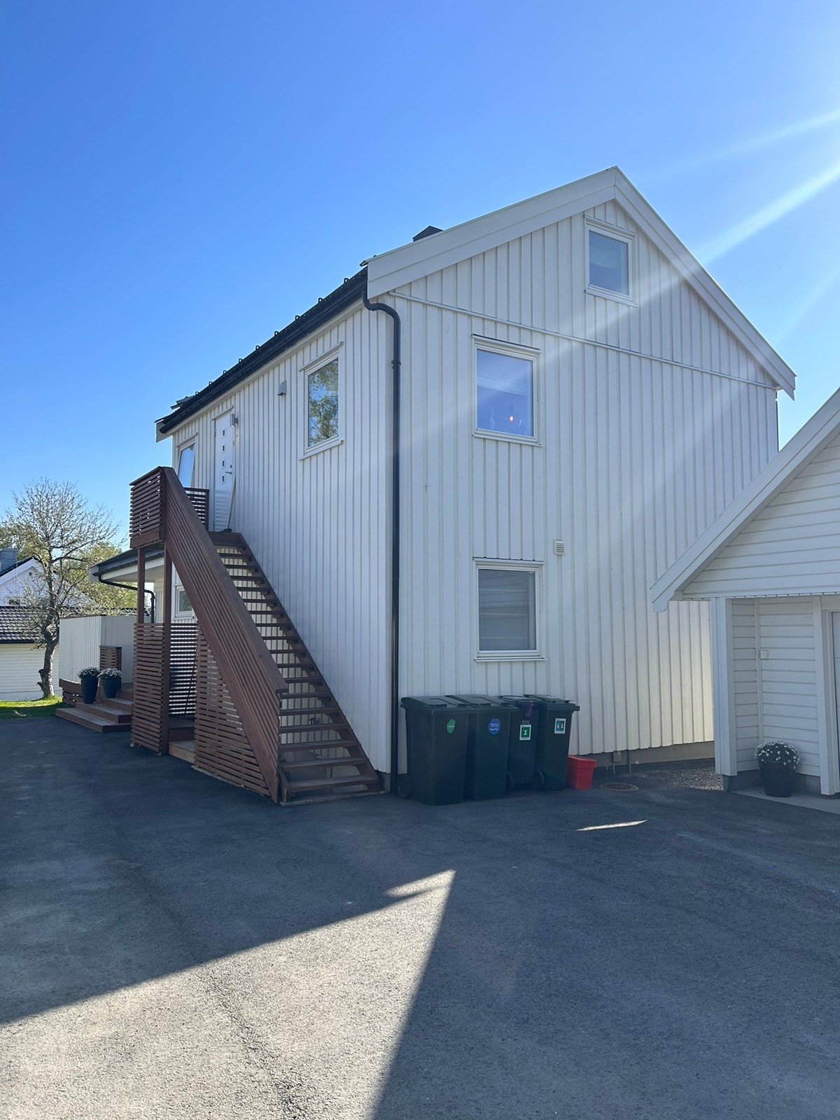 Egen Inngang i 2etg Galleribilde