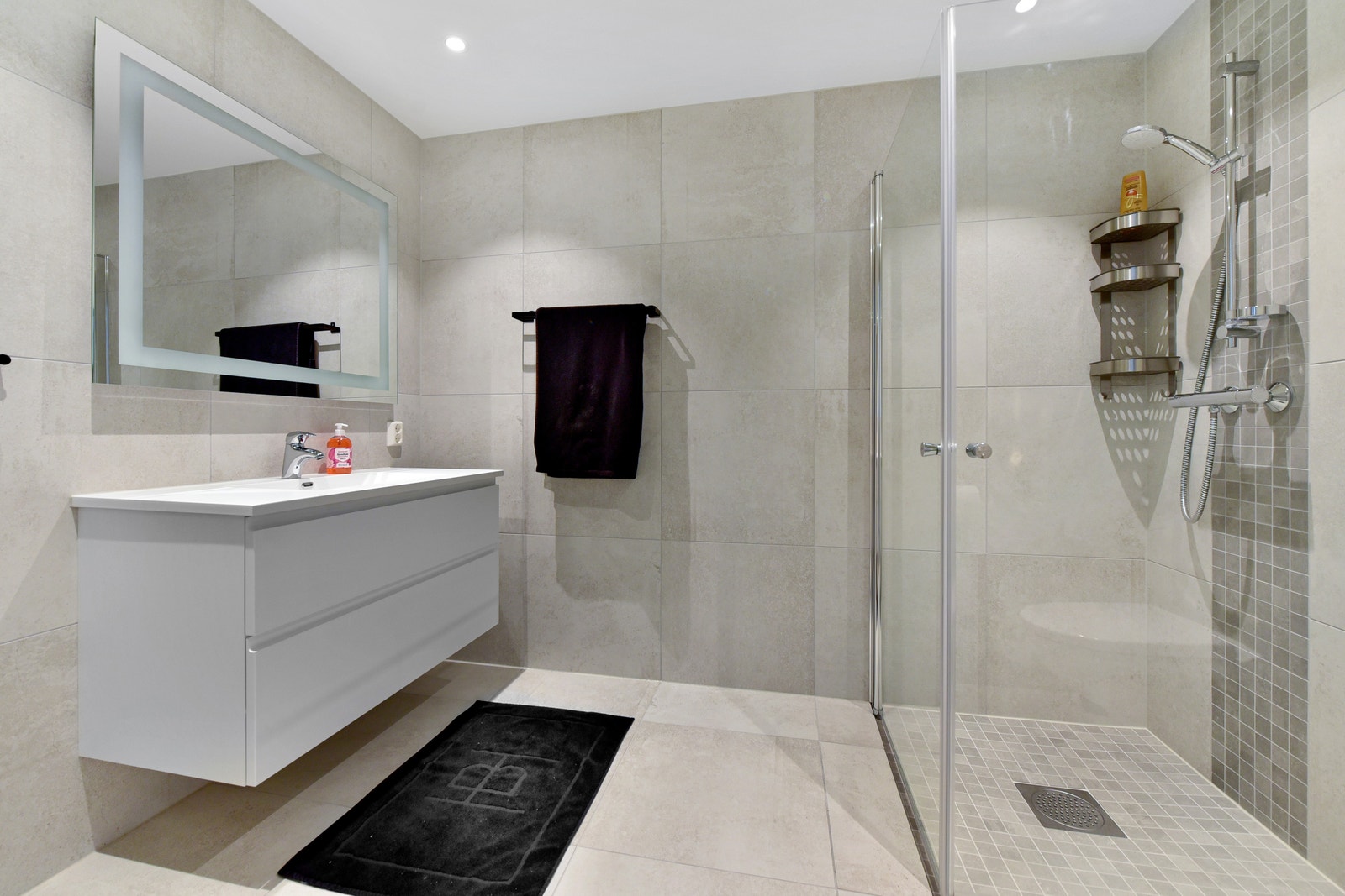 Bilder fra tilsvarende prosjekter bygget av HBU Galleribilde