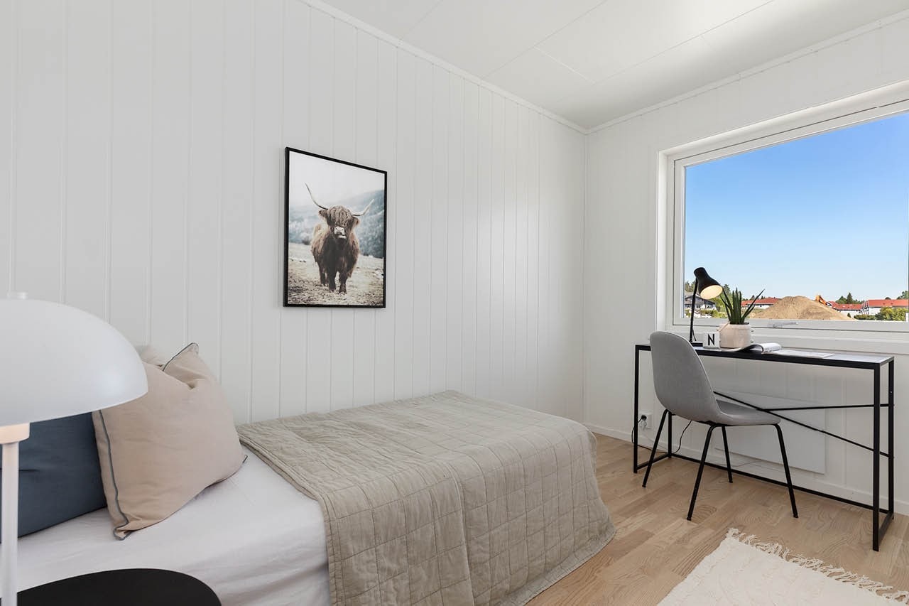 3 soverom totalt i boligen, med mulighet for å gjøre walk-in garderobe til soverom, dersom dette blir fanget opp tidlig nok i prosessen. Foto fra rekkehus type A i byggetrinn 2 Galleribilde