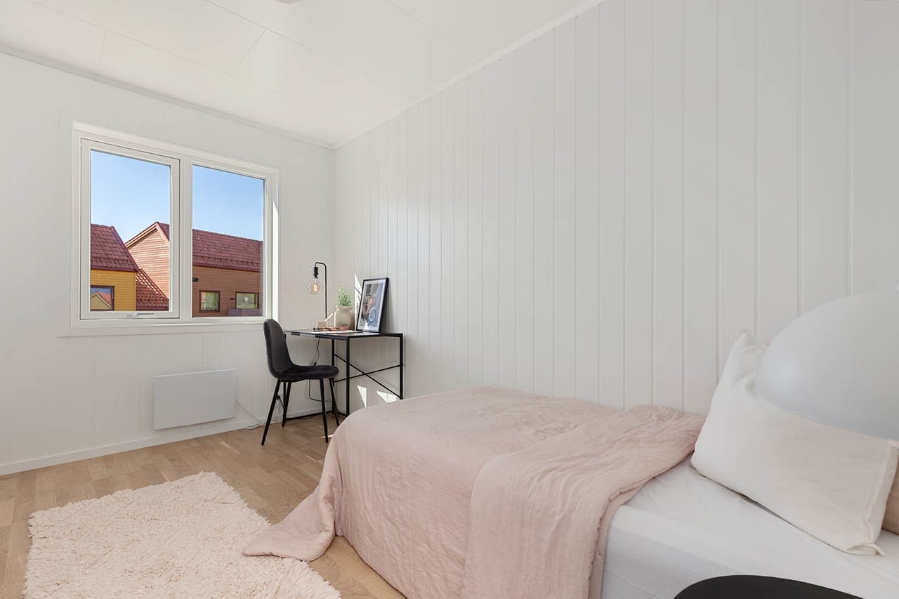 3 soverom totalt i boligen, med mulighet for å gjøre walk-in garderobe til soverom, dersom dette blir fanget opp tidlig nok i prosessen. Foto fra rekkehus type A i byggetrinn 2 Galleribilde