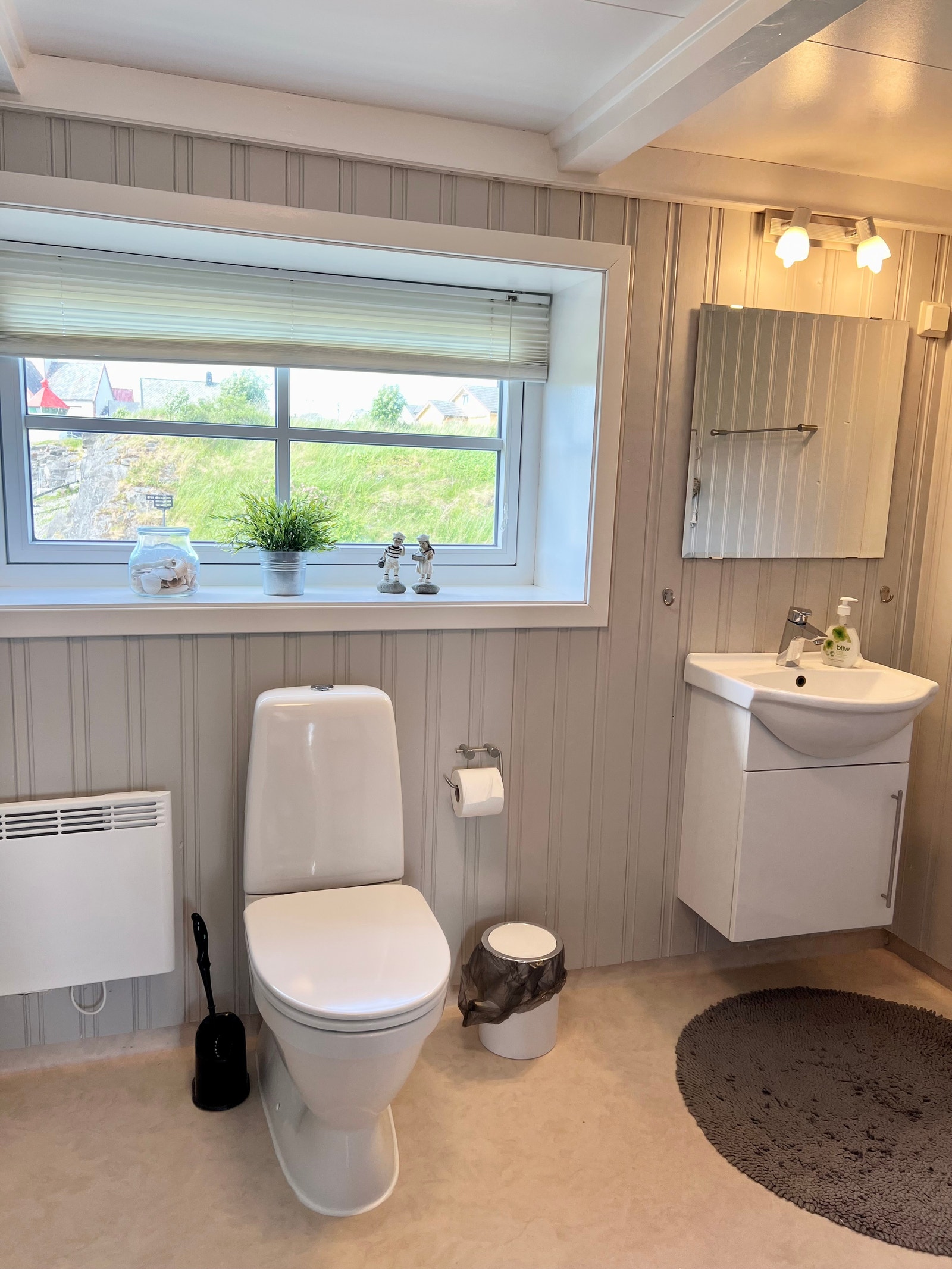 Baderom i 1.etasje Galleribilde