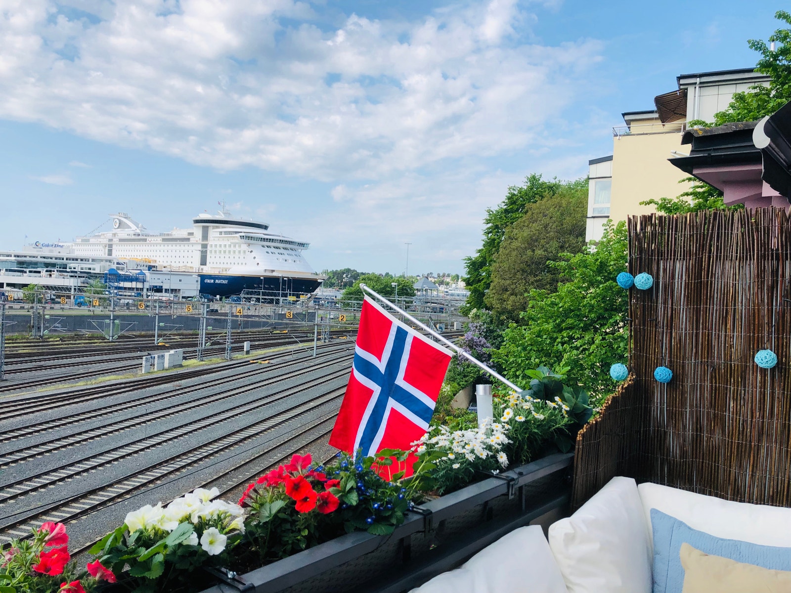 Det er kun en parkeringsplass for tog utenfor. Derfor lite støy! Galleribilde