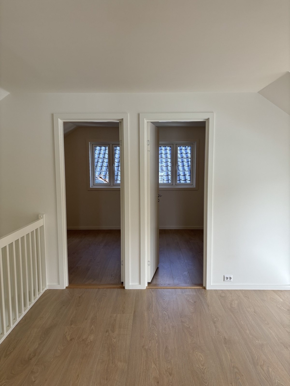 Loftsetasjen består av loftstue, 3 soverom og bad. Galleribilde