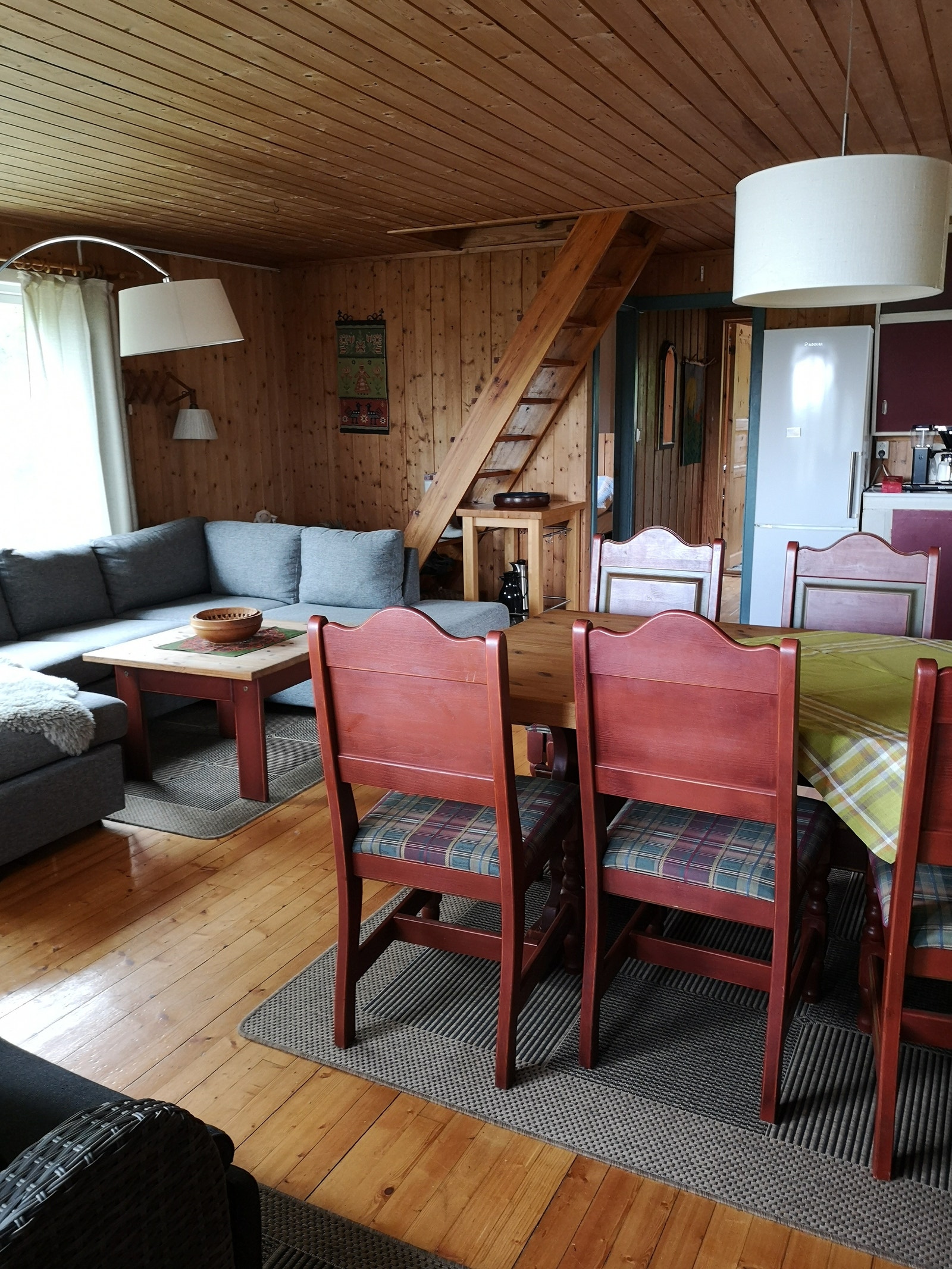 Spisestue og sofagruppe Galleribilde