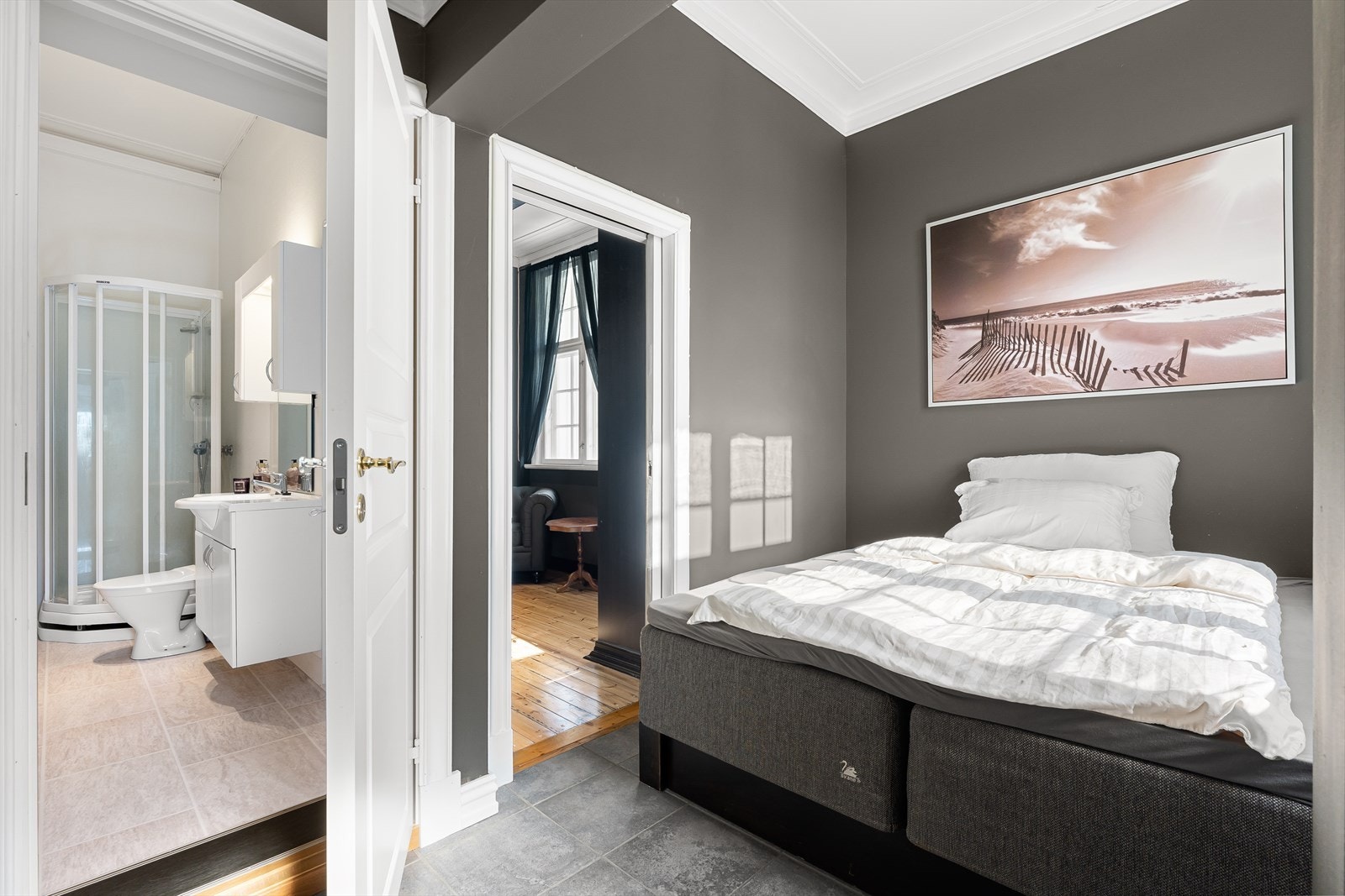 Ett av 10 soverom i huset Galleribilde