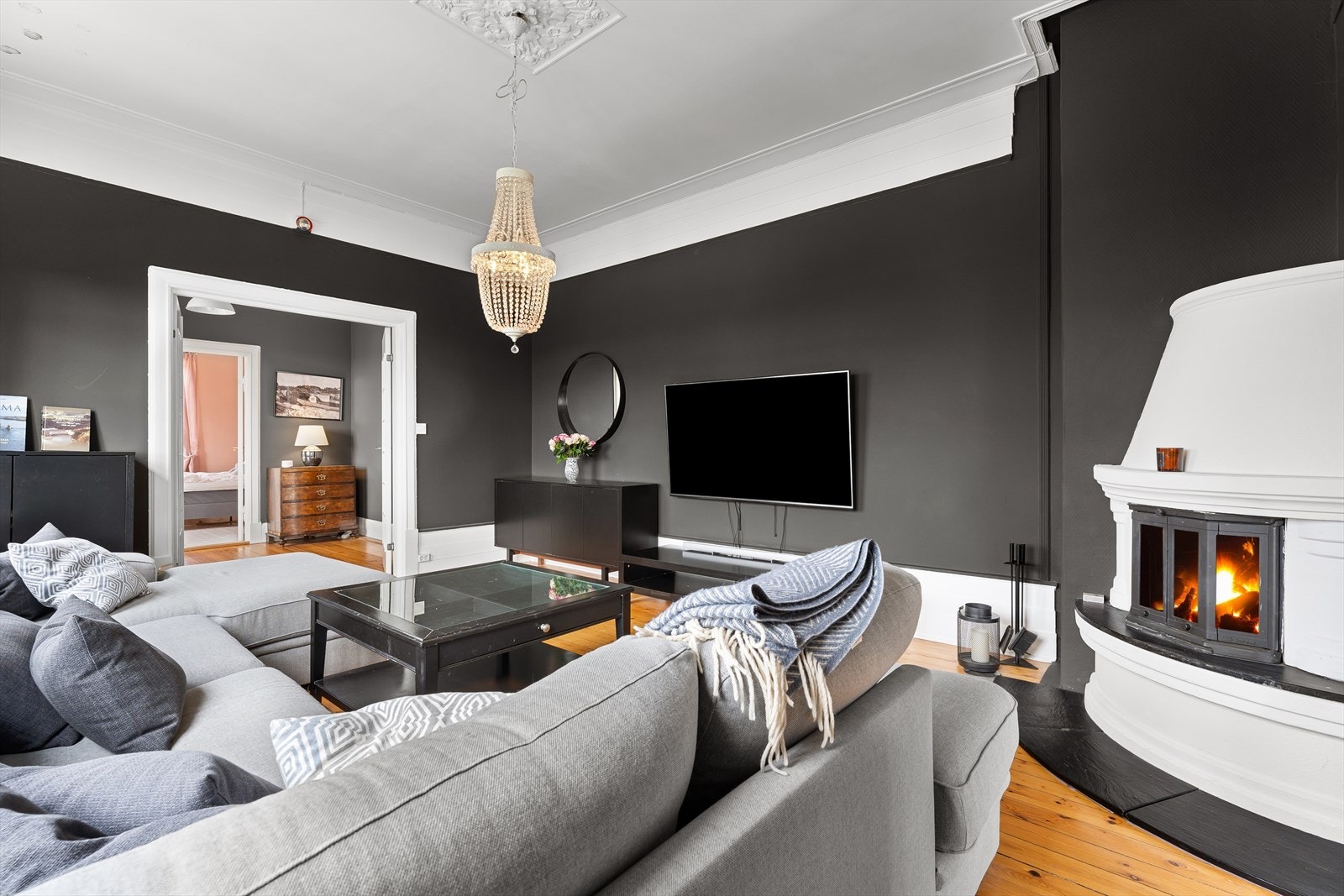 Stue med peis Galleribilde