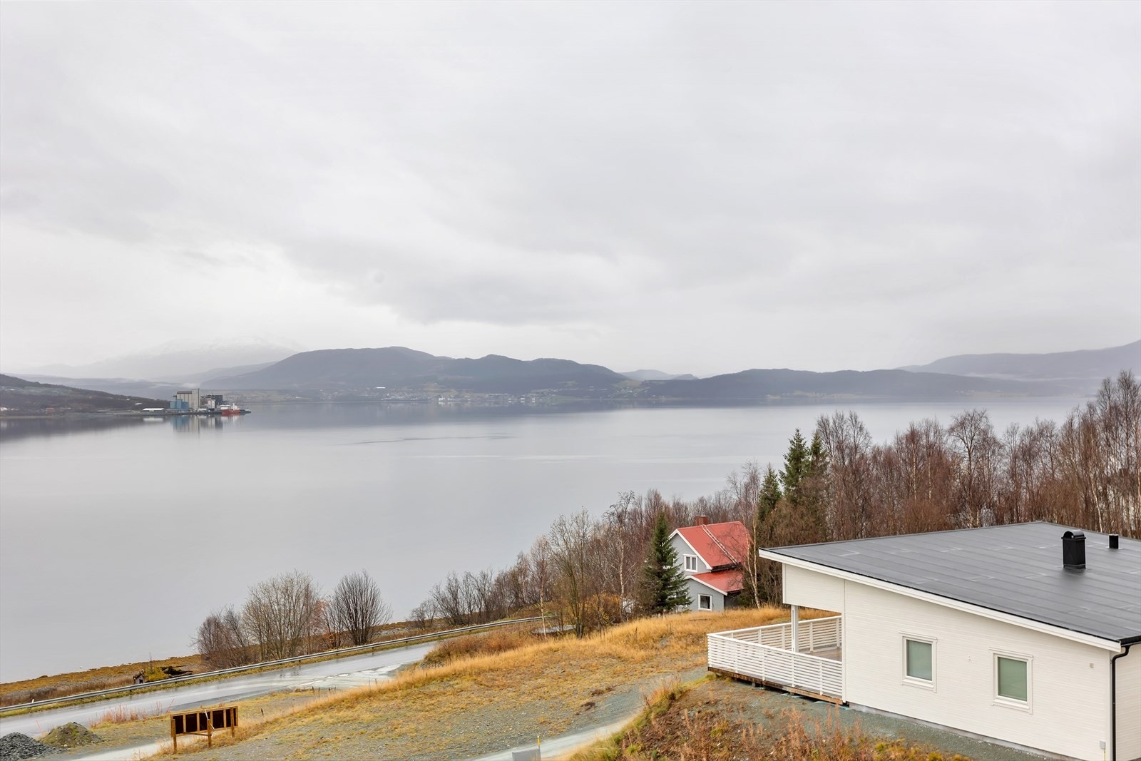 Flott sørvestvendt utsikt Galleribilde