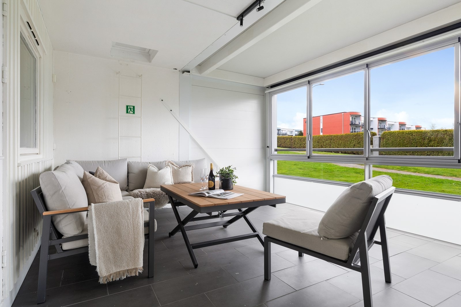 Balkongen kan møbleres i flere soner, alt etter behovet. Galleribilde
