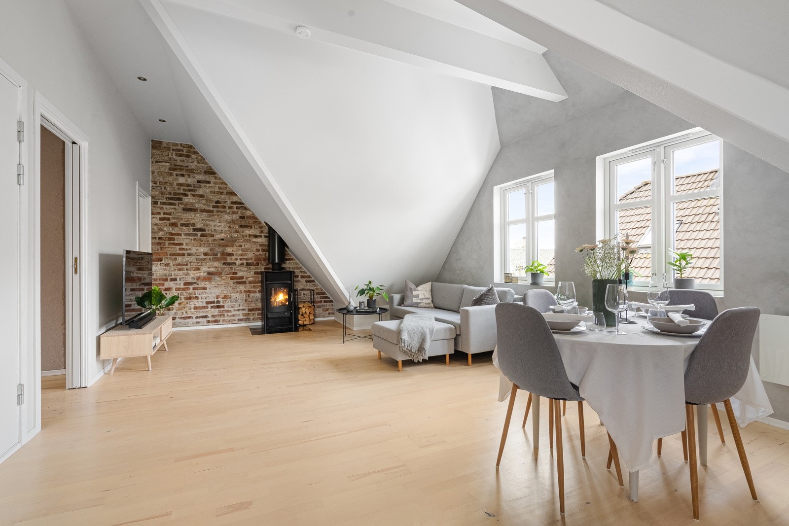 Michael R. Myhre presenterer Sandsgata 23! Galleribilde