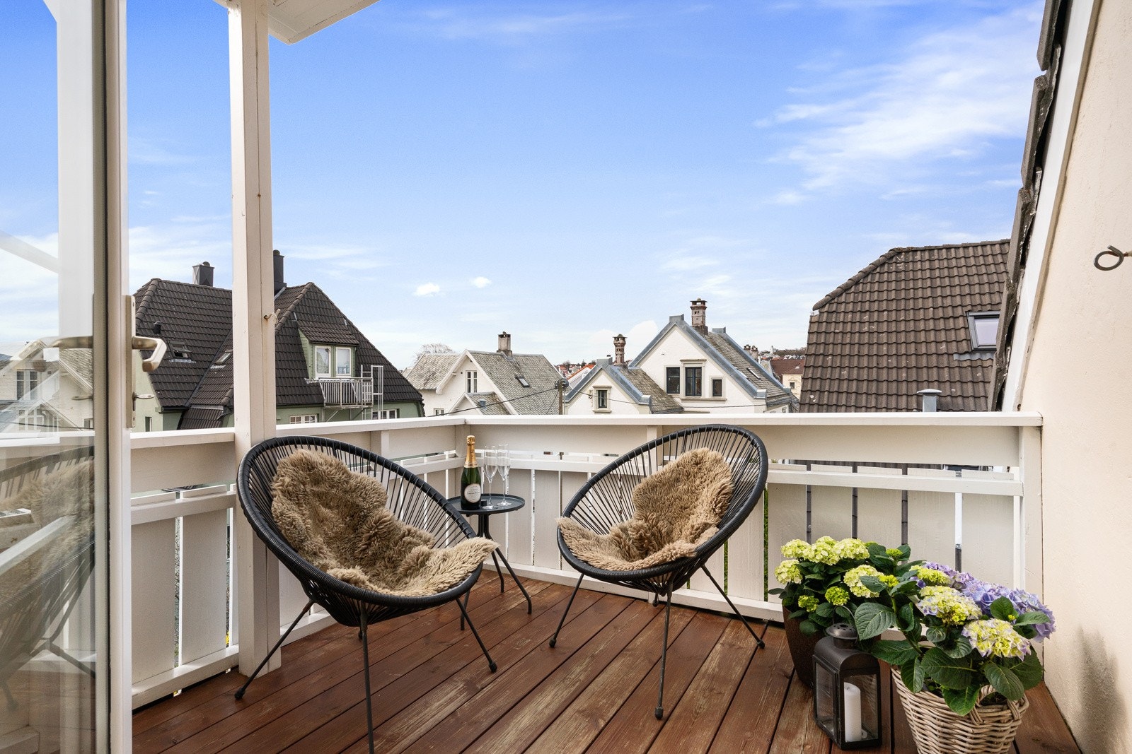 Leiligheten har to koselige balkonger som kan innredes etter eget ønske. Galleribilde