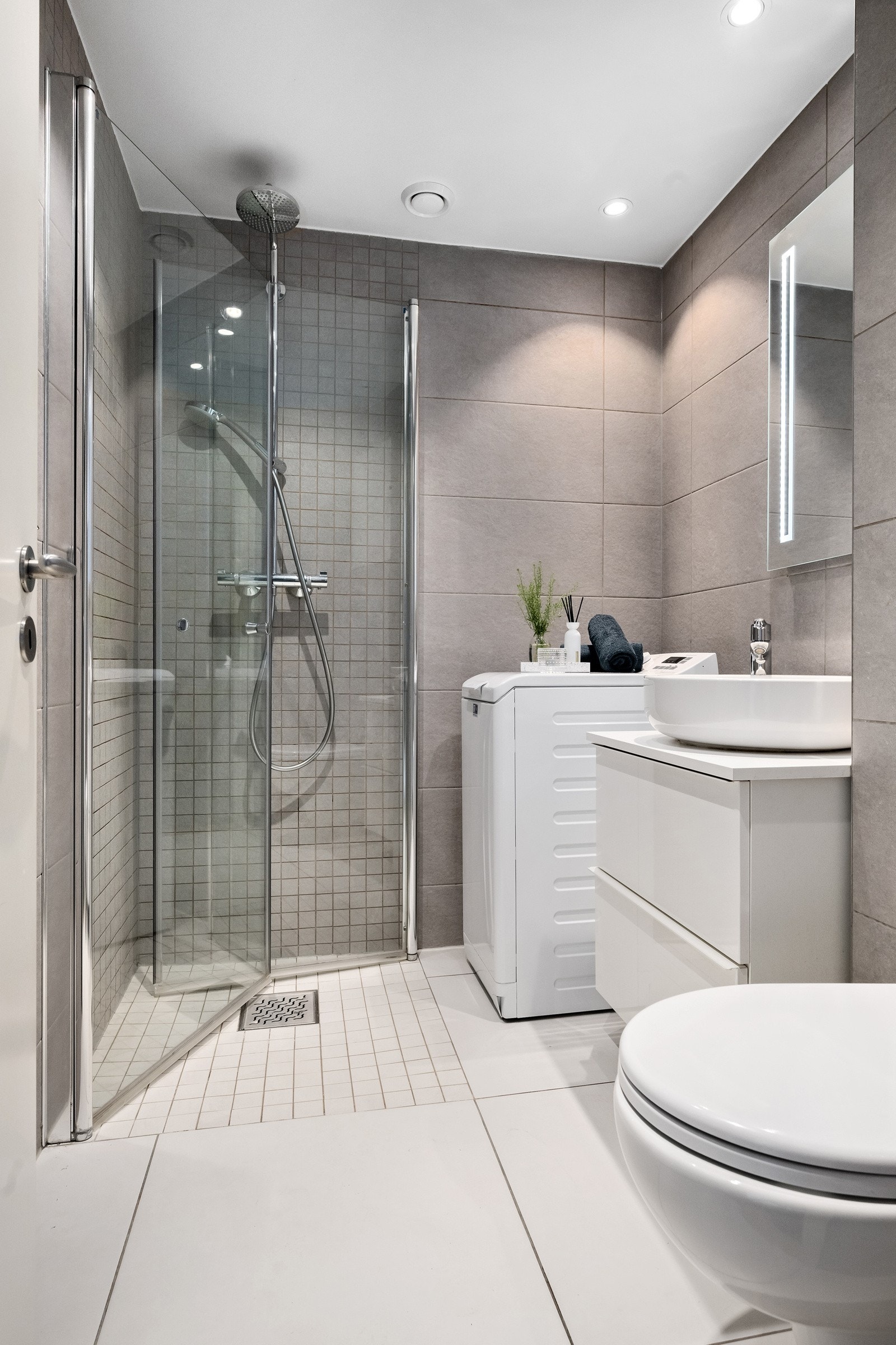 Badet ble oppgradert i en tidligere eier i 2015. Galleribilde
