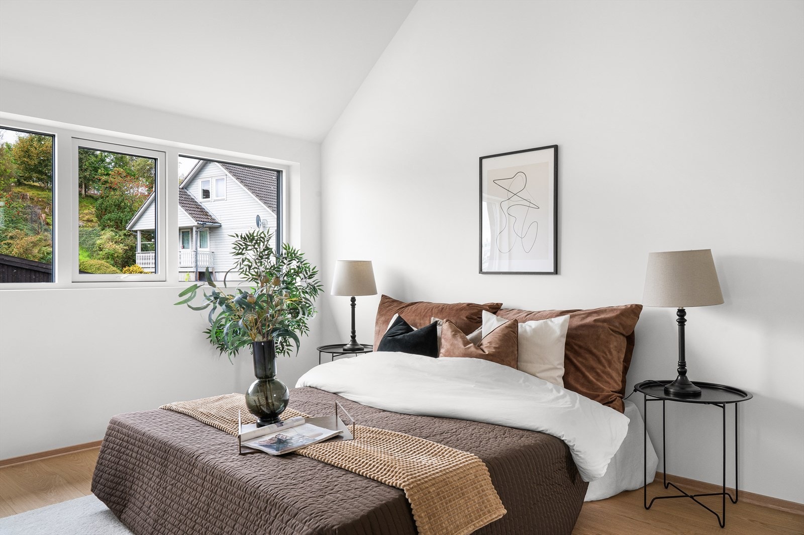 Hovedsoverom med omkledningsrom. Galleribilde