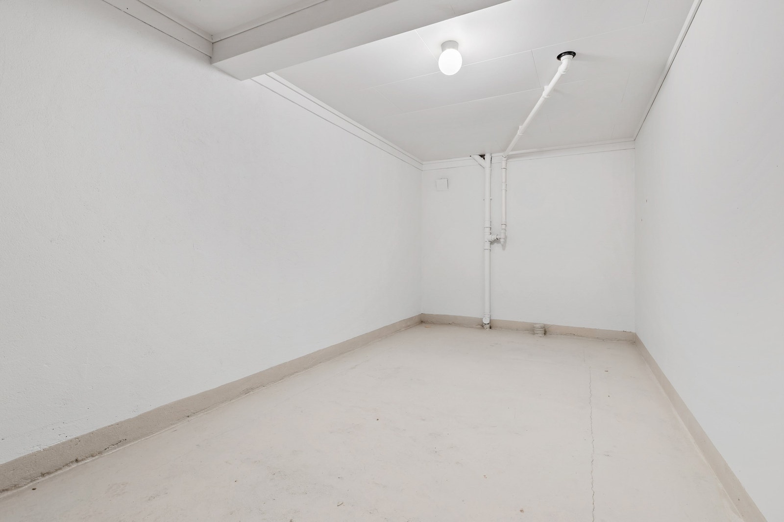 Bod i kjeller. Galleribilde