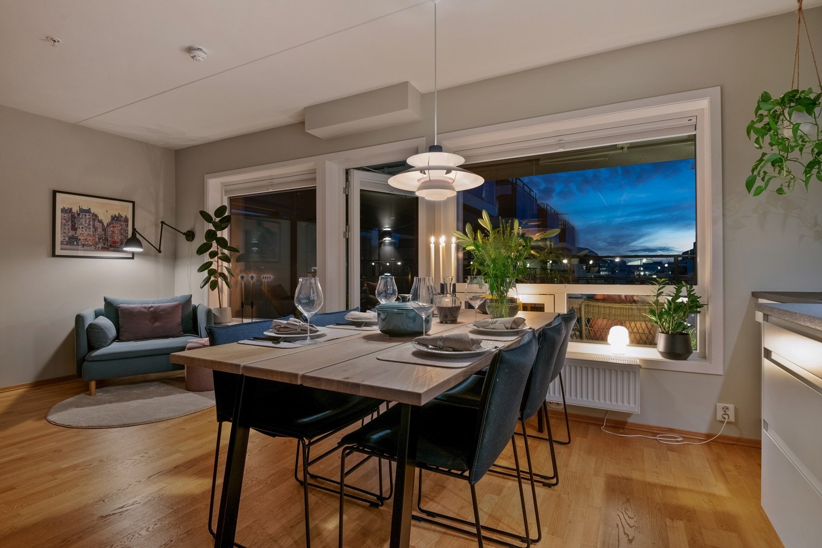 Kveldshygge. Galleribilde