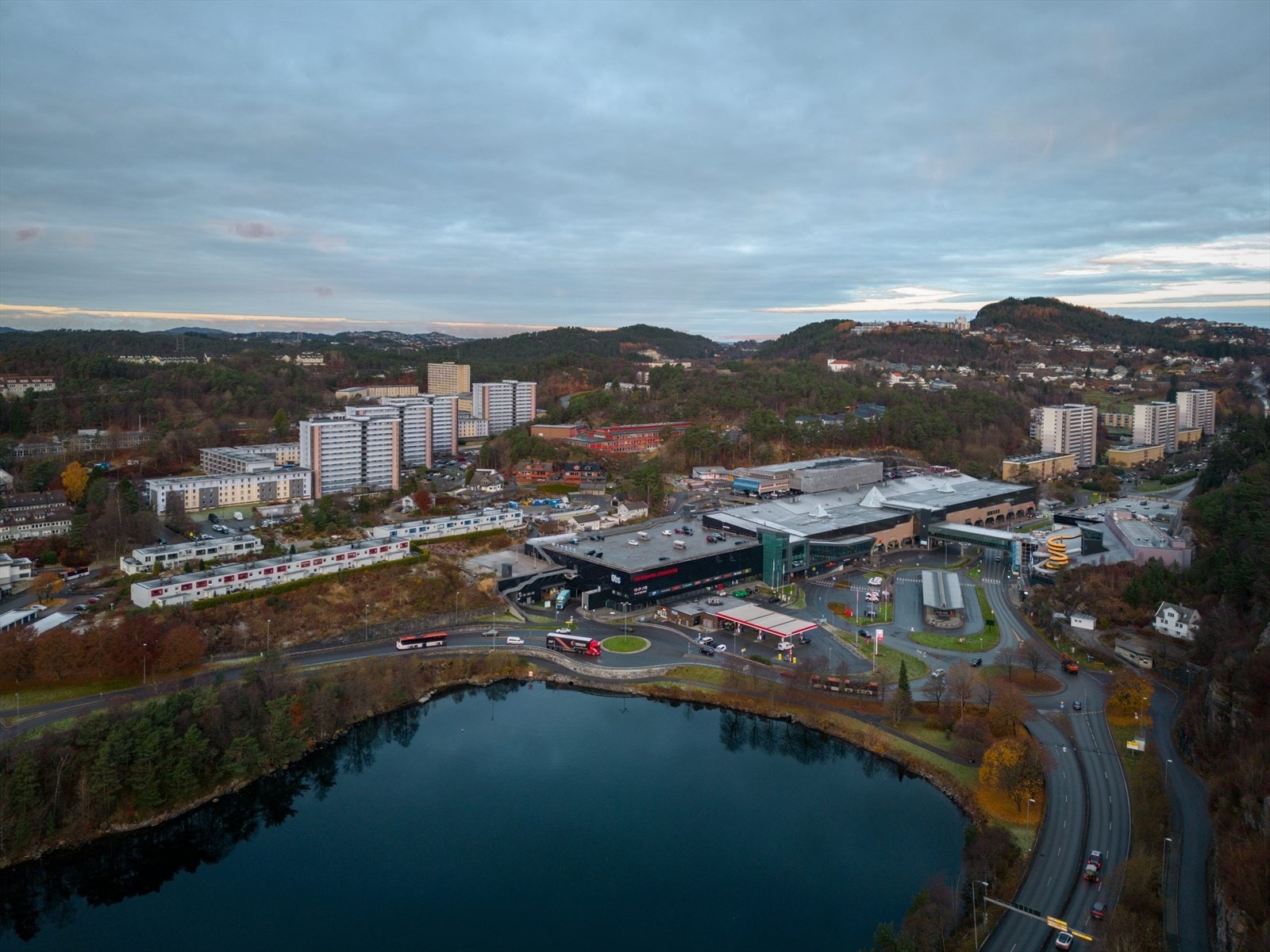 - Knappe 3 minutters kjøring til sentrum av Bergen Vest - Galleribilde