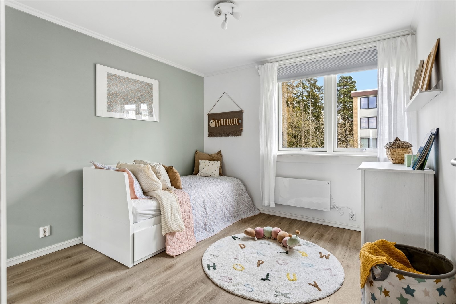 Soverom nr to. Passer perfekt som gjesterom, barnerom og/eller kontor. Galleribilde