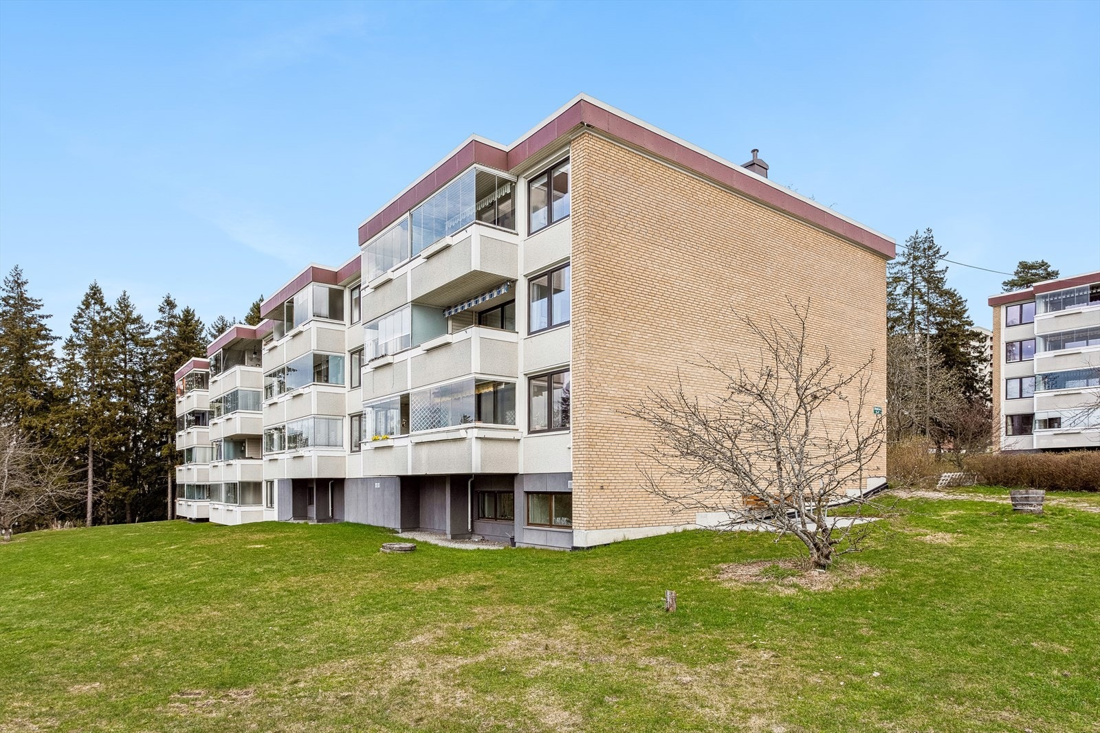 Ditt nye hjem ligger sentralt til på Tveita i et veldrevet og populært borettslag. Galleribilde