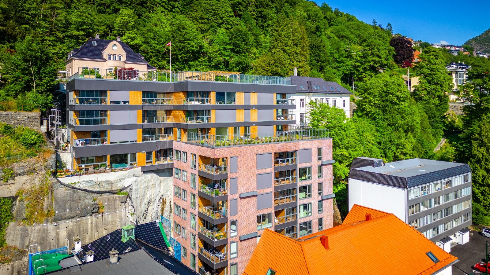 - Boligen er bygget etter byggeteknisk forskrift - TEK 17. Hele bygget sto ferdig i mars/april 2023 - Galleribilde