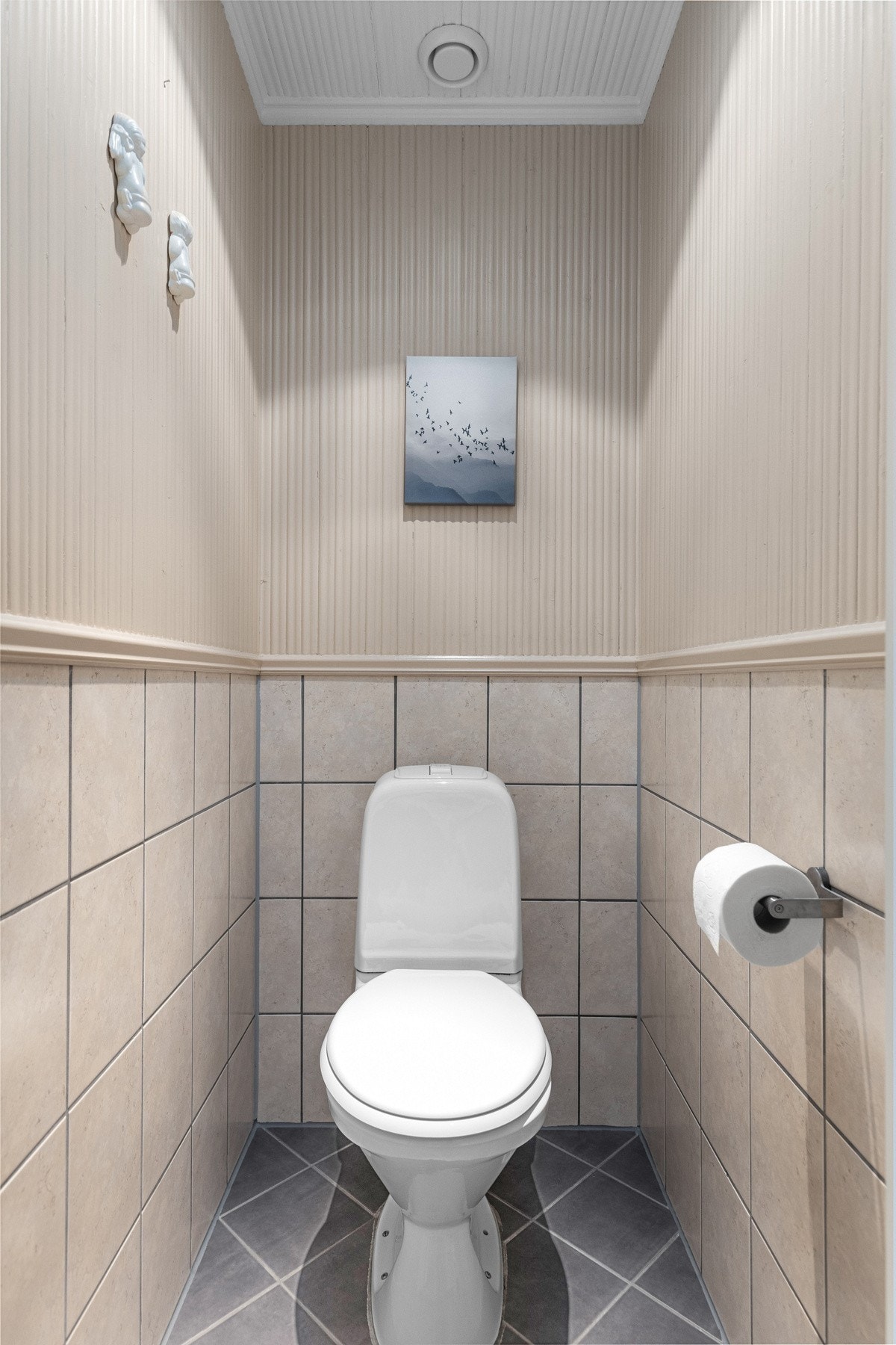 Praktisk separat bad, wc og vaskerom. Galleribilde