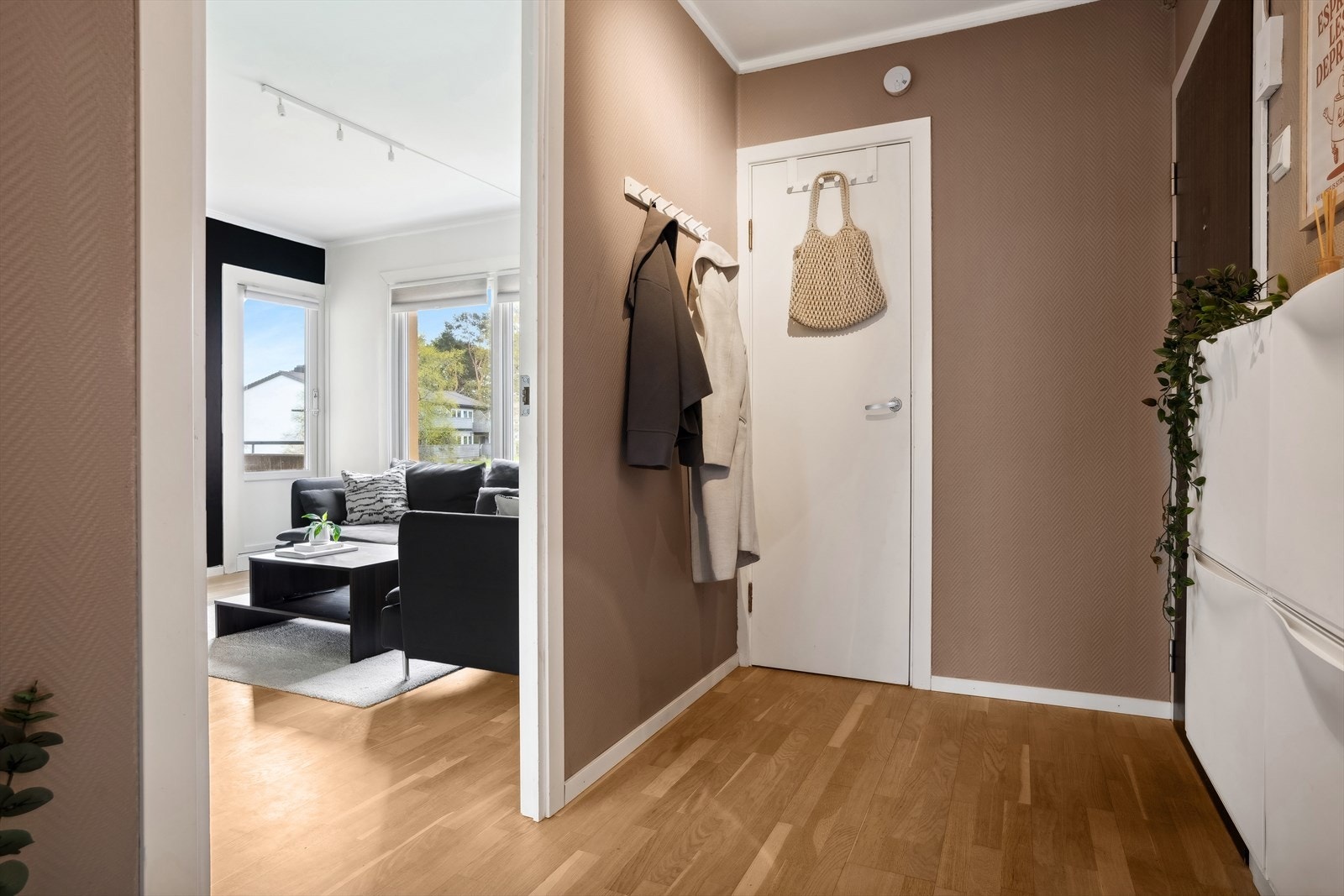 Gang / Entrè med adkomst til bod rett frem Galleribilde