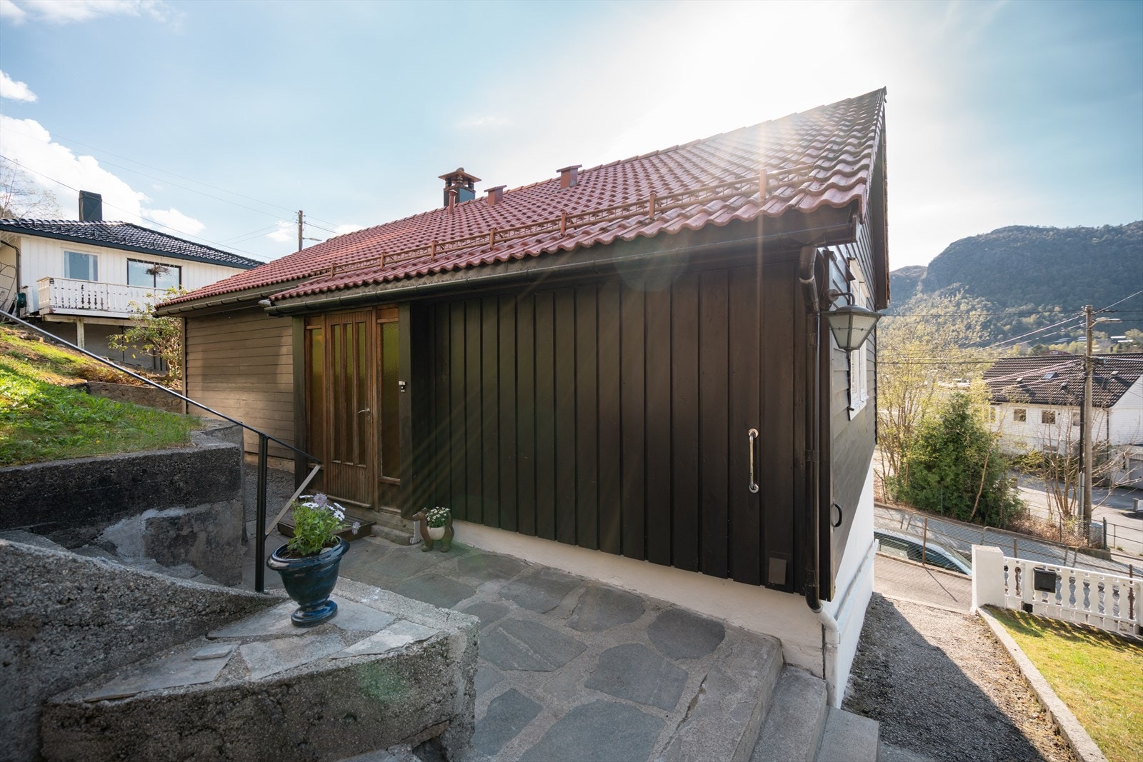 Pent opparbeidet inngangsparti. Galleribilde