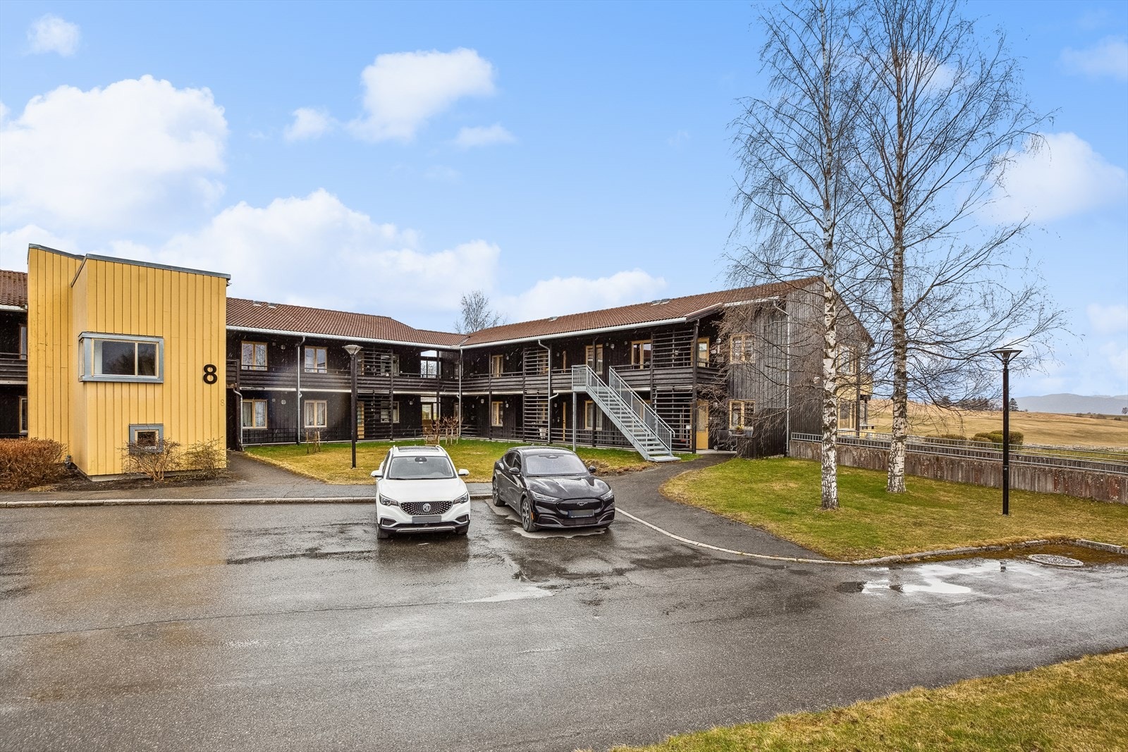 Det medfølger en parkeringsplass i p-kjeller. Galleribilde