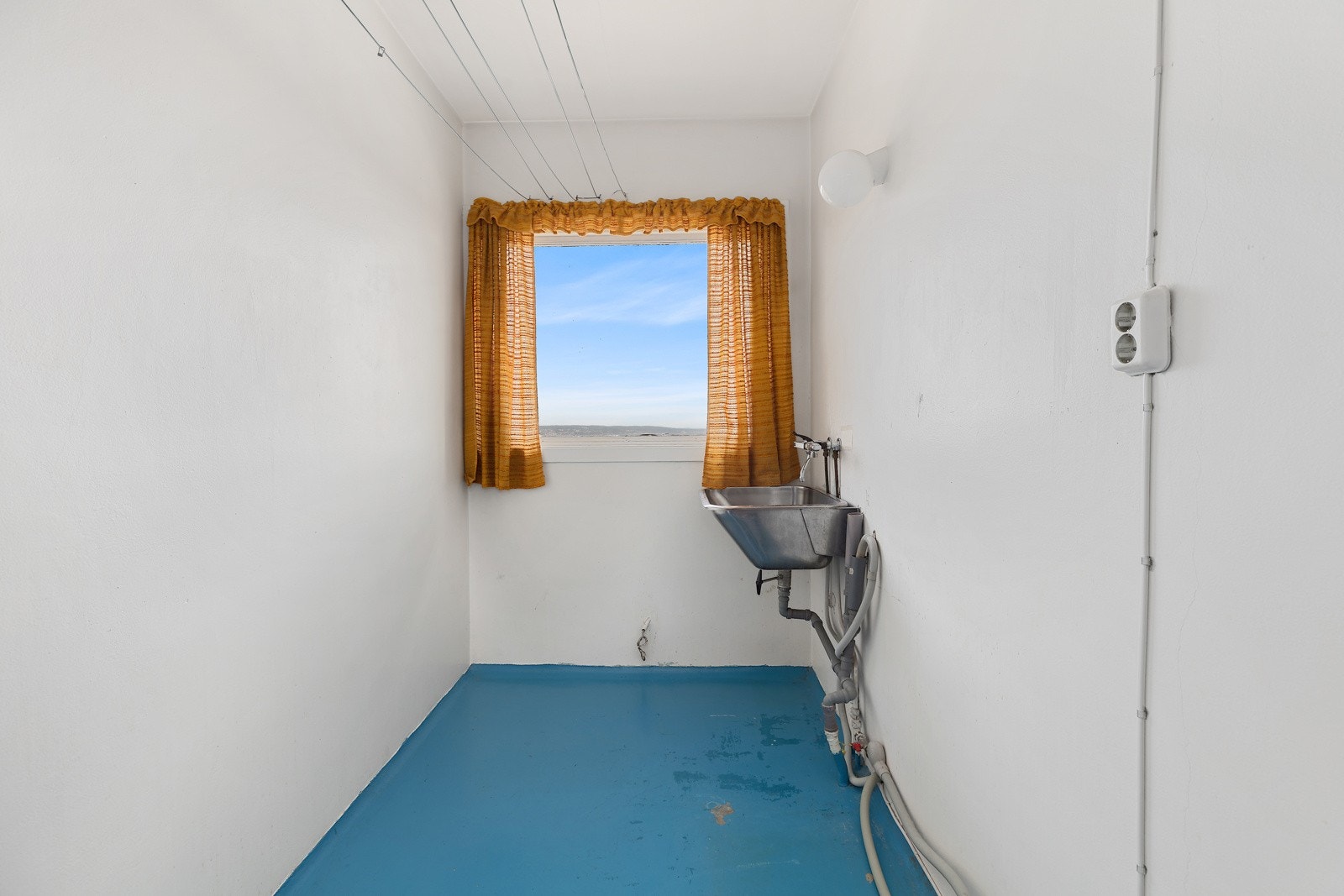 Vaskerom Galleribilde