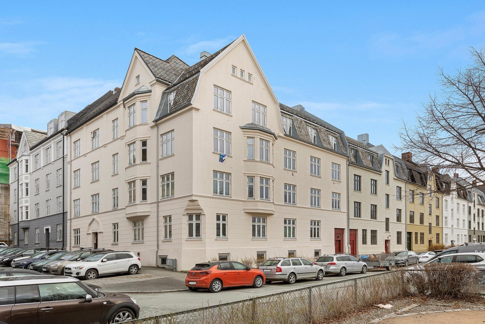 Her kan du bo i svært sentrale omgivelser med en fin og tilbaketrukket beliggenhet på toppen av bygget. Galleribilde