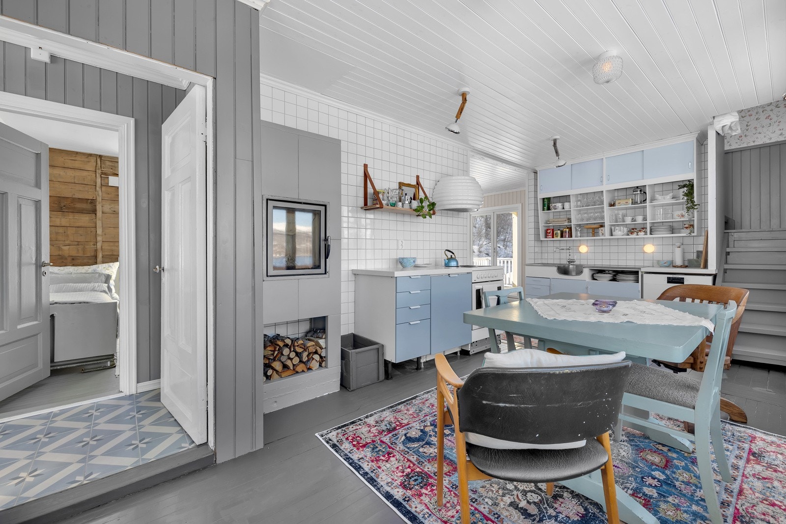 Her finner du god plass til stort spisebord Galleribilde