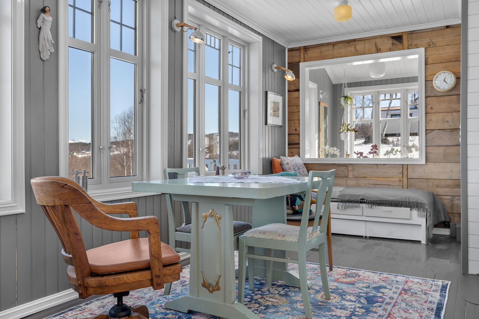 Velkommen til nydelige Lilundvegen 49 - presentert av Storhaug + Partnere Galleribilde