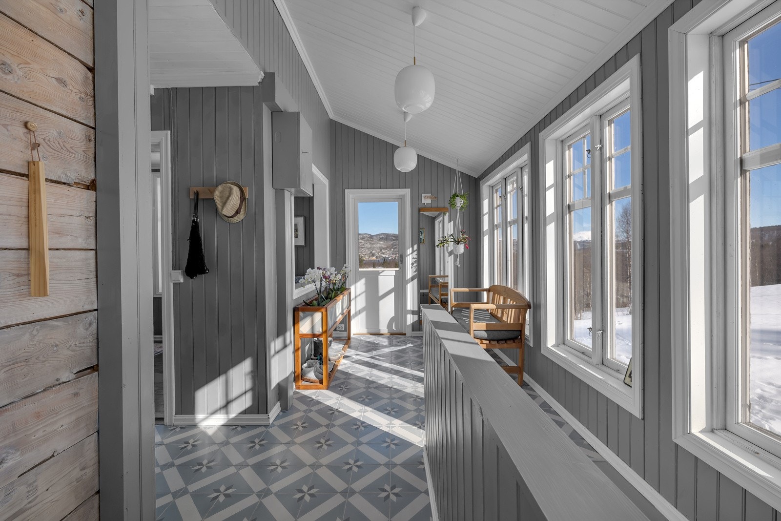 Velkommen inn! Det første som møter deg er dette nydelig inngangspartiet Galleribilde