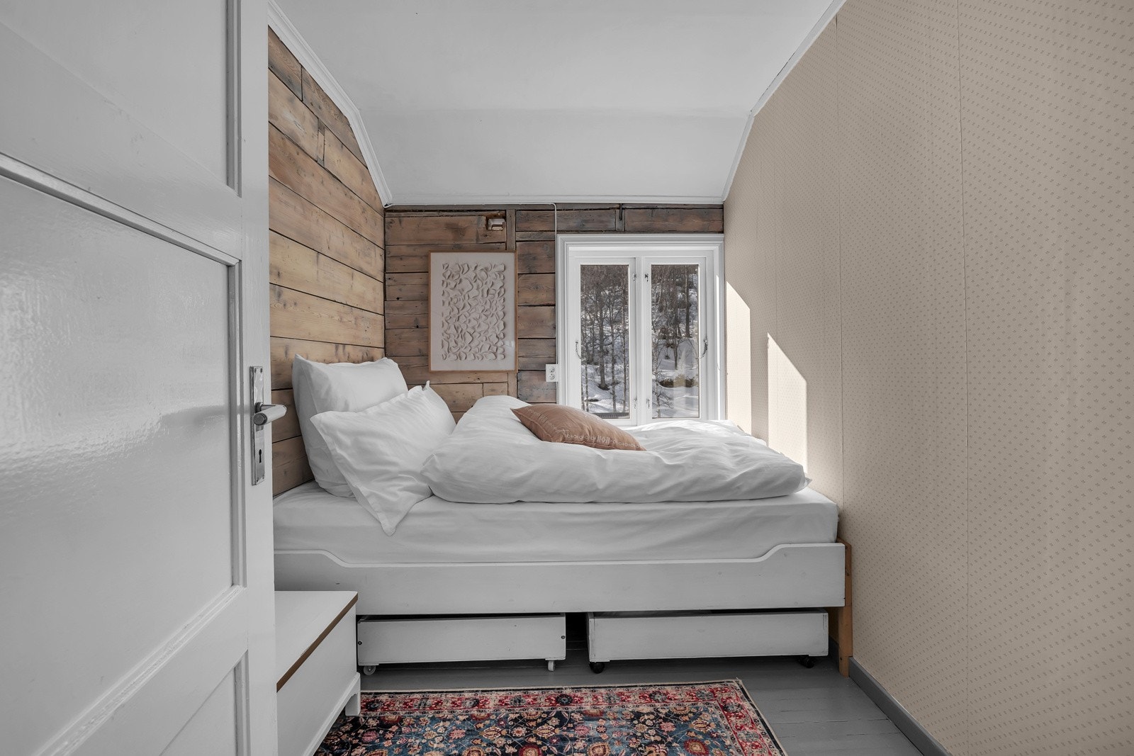 Soverom 1 i 2. etasje. Dette rommet er på ca. 5,5m2 Galleribilde