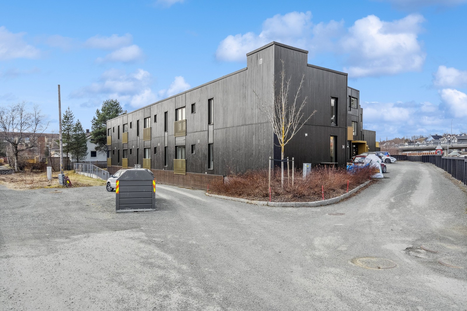 Fasaden er malt i 2023. Galleribilde