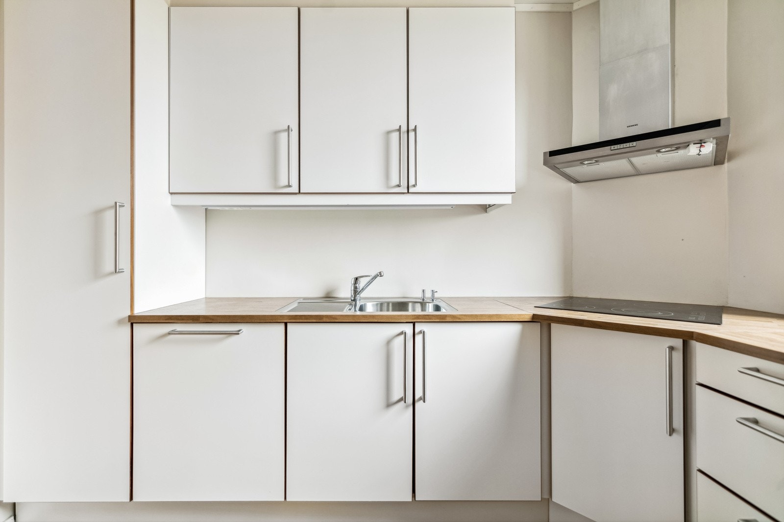 Hyggelig separat kjøkken fra HTH oppusset i 2014. Galleribilde