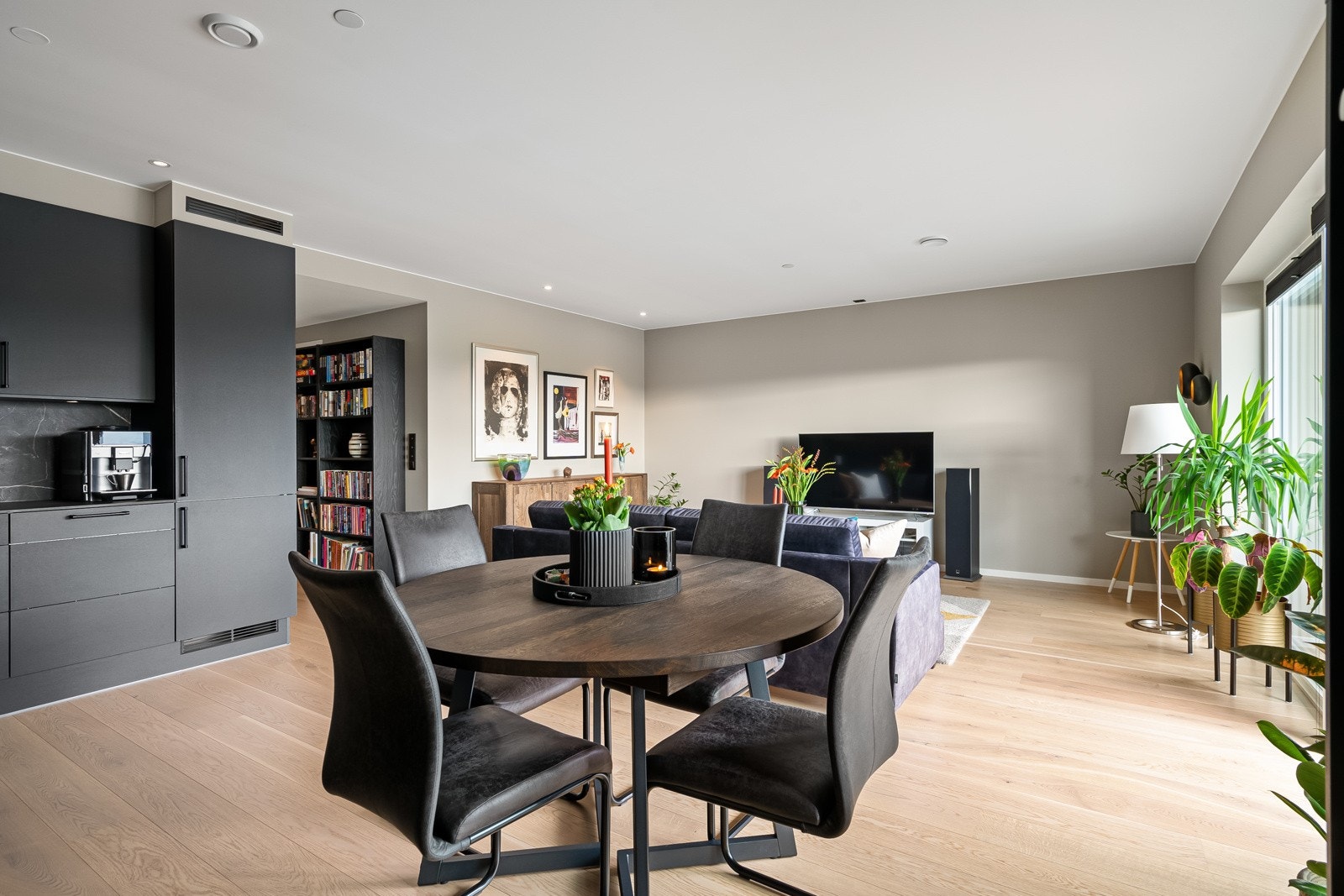 Leiligheten er fra 2022 og har TG 0 på alle punkter. Galleribilde