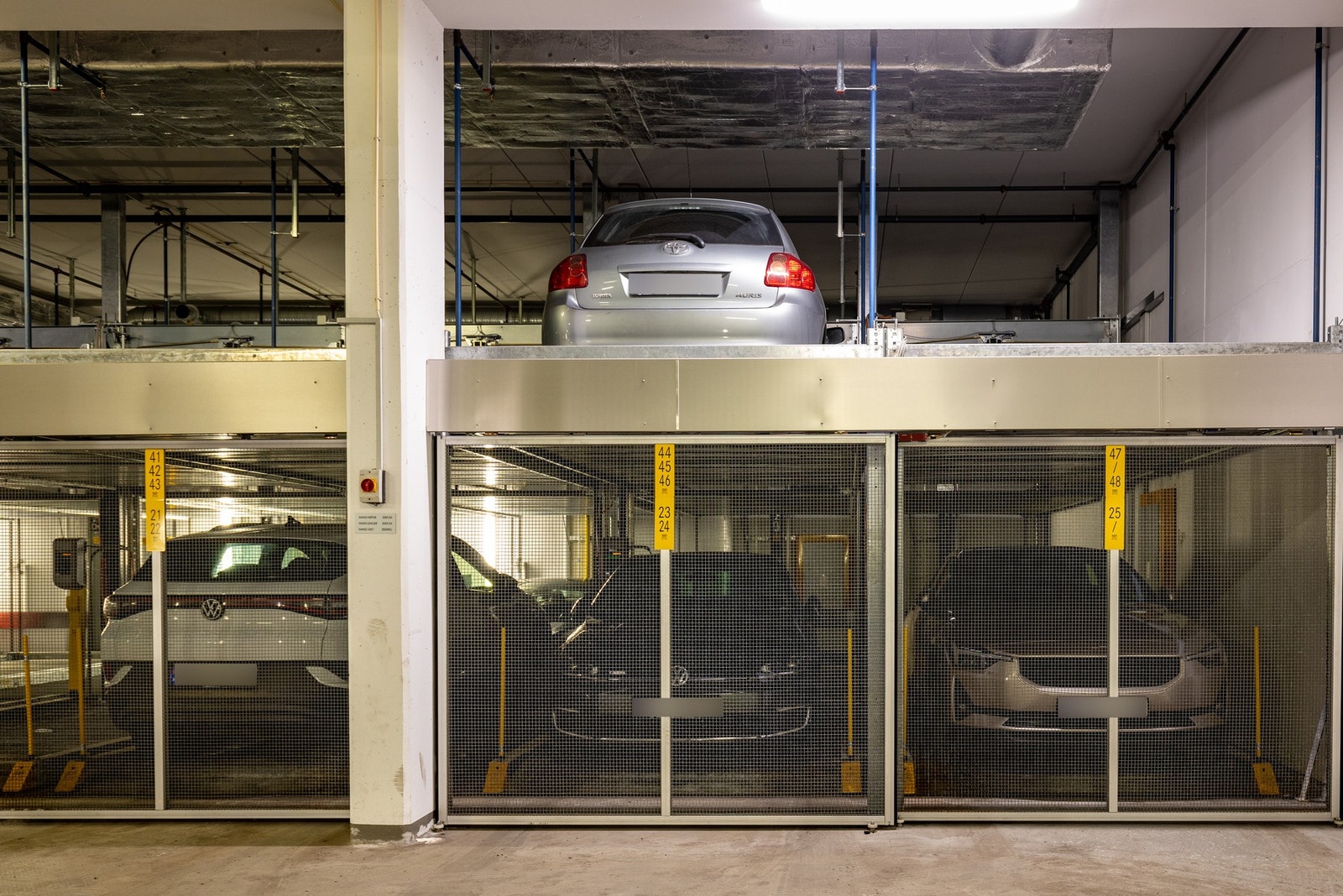 Det medfølger en parkeringsplass i felles garasjeanlegg. Galleribilde