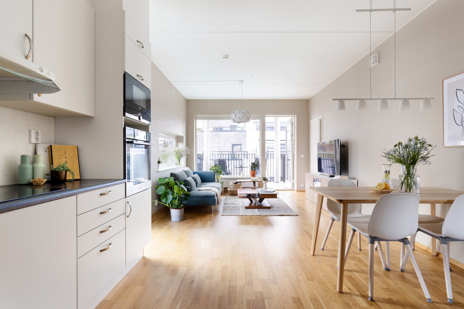 Det er også plass til spisebordsgruppe. Galleribilde