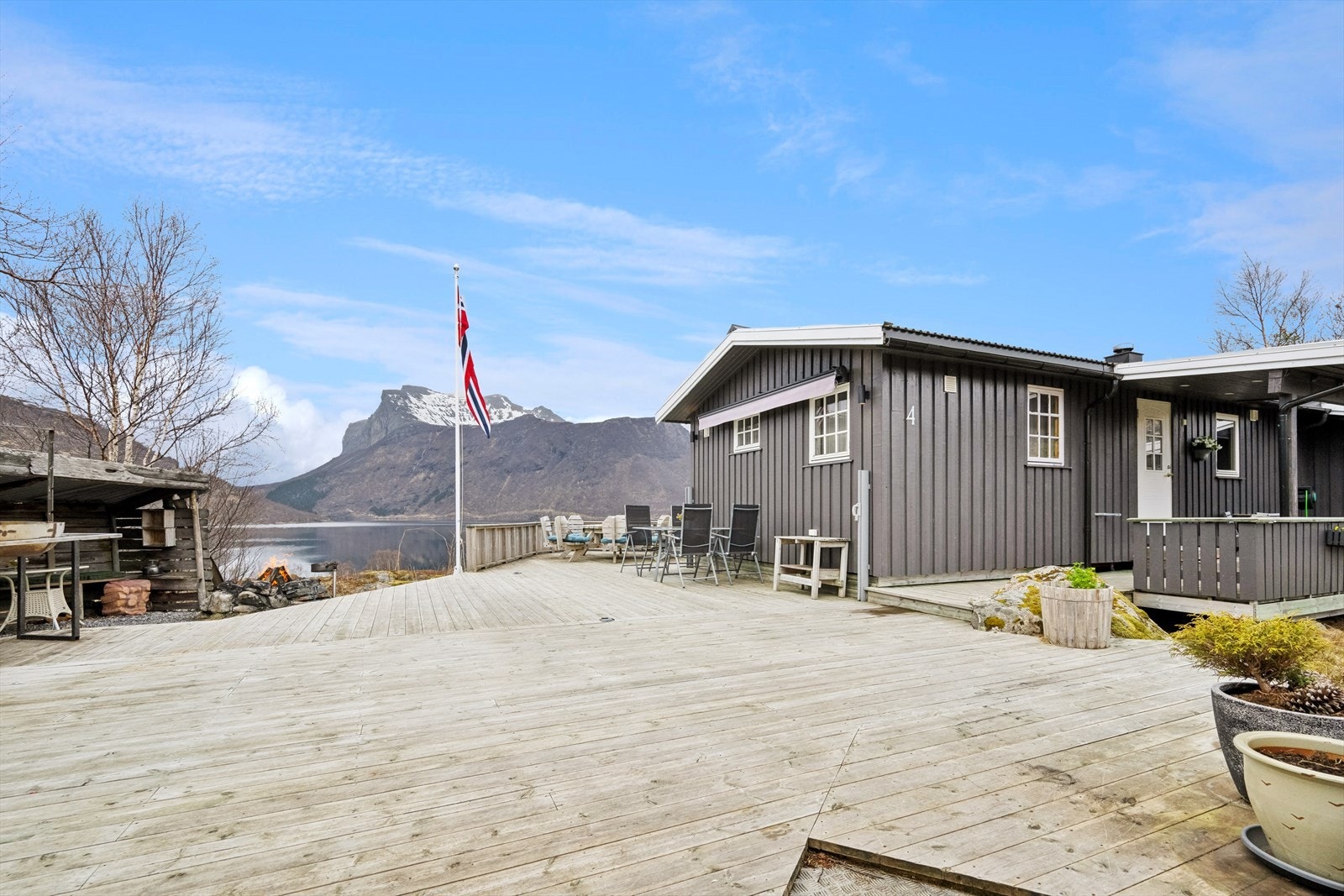 Store terrasser og mye boltreplass! Galleribilde