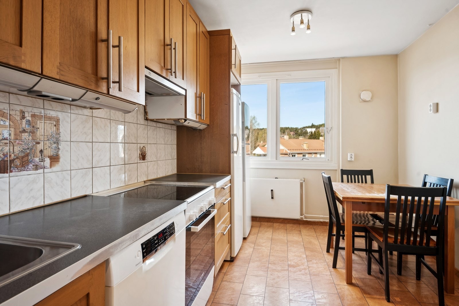 Her er det god plass til et hyggelig frokostbord. Galleribilde