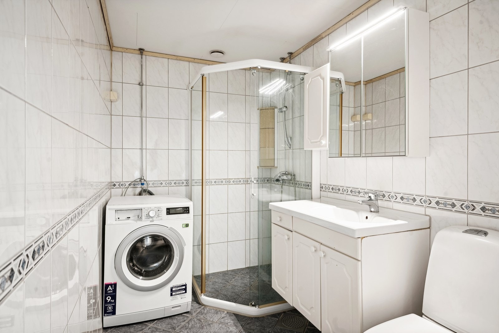 Baderommet ble rehabilitert i regi av brl. i ca 2005/2006 Galleribilde