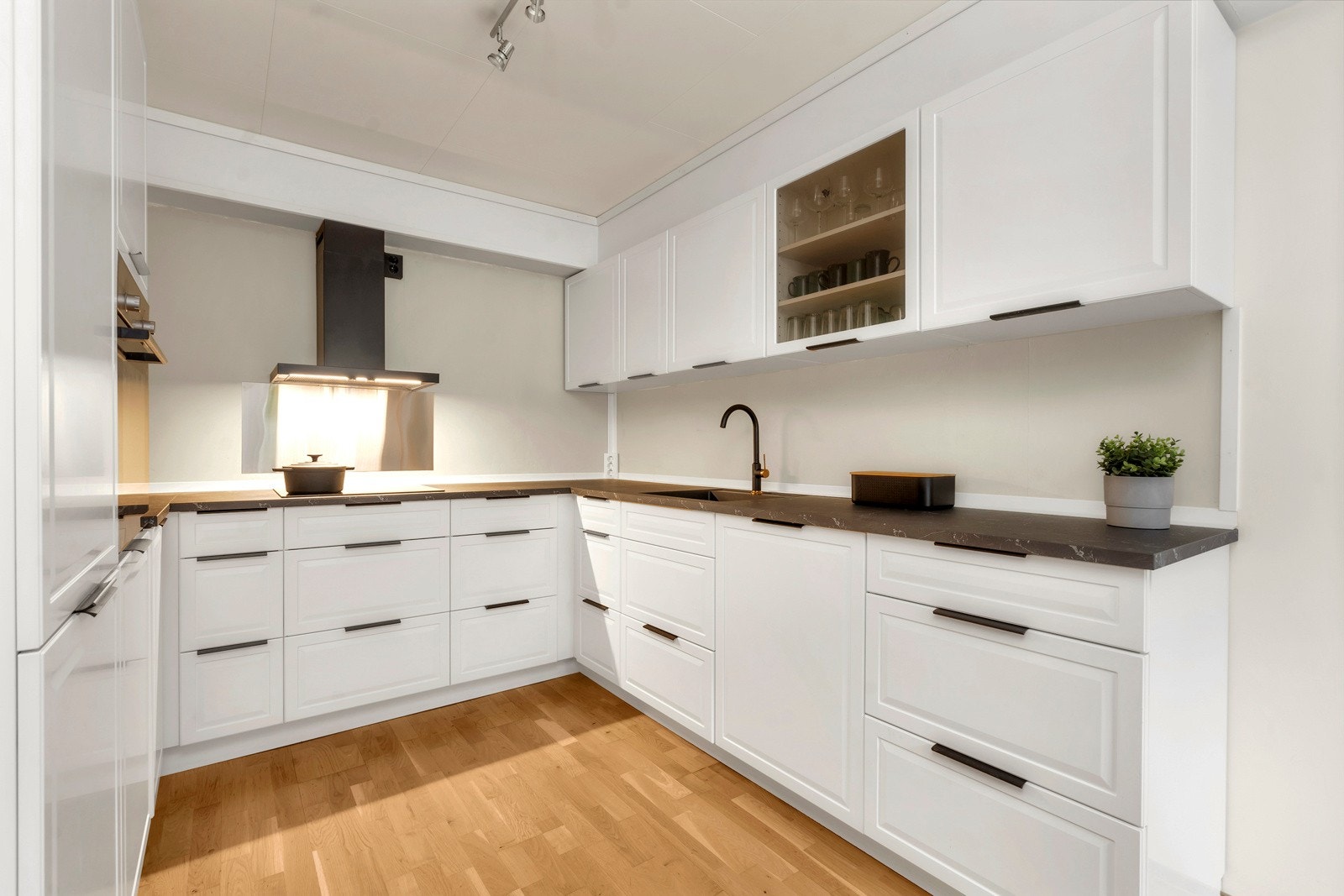 Nytt lekkert kjøkken fra KVIK i 2022 Galleribilde