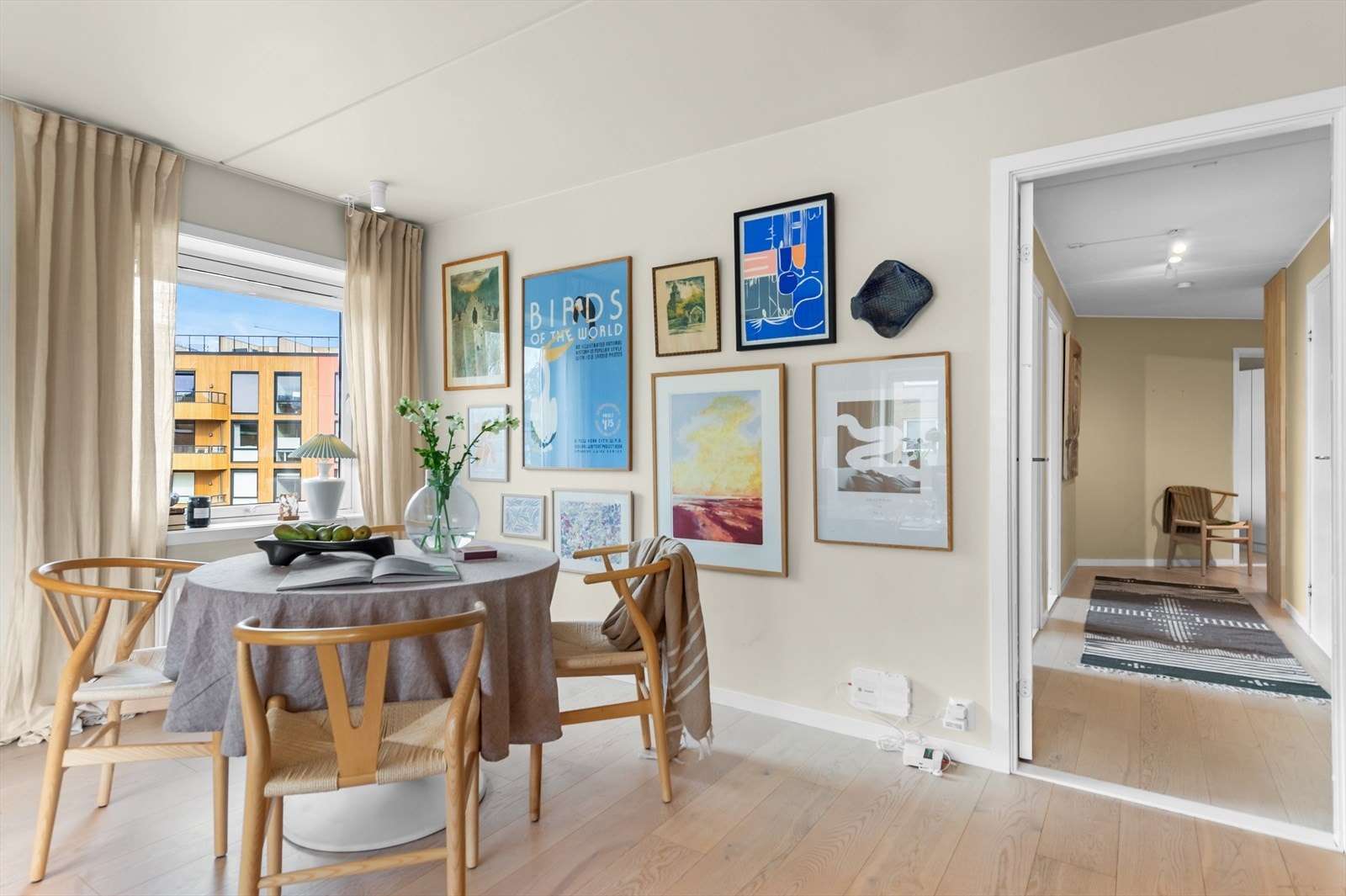 Leiligheten har en optimal planløsning med store og luftige rom Galleribilde