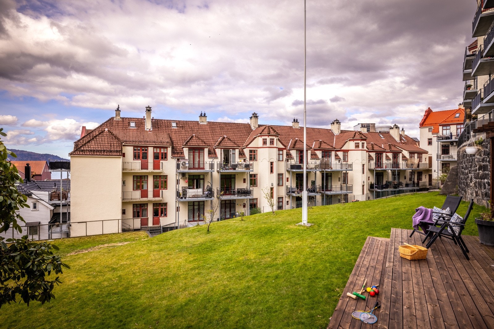 Det er sjeldent at man har slike flotte og frodige fellesområder. Galleribilde